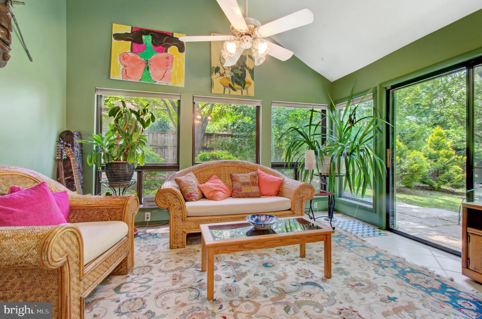 Oakton, Virginia 22124, United States, 4 Bedrooms Bedrooms, ,4 BathroomsBathrooms,Residential,Pending,137651