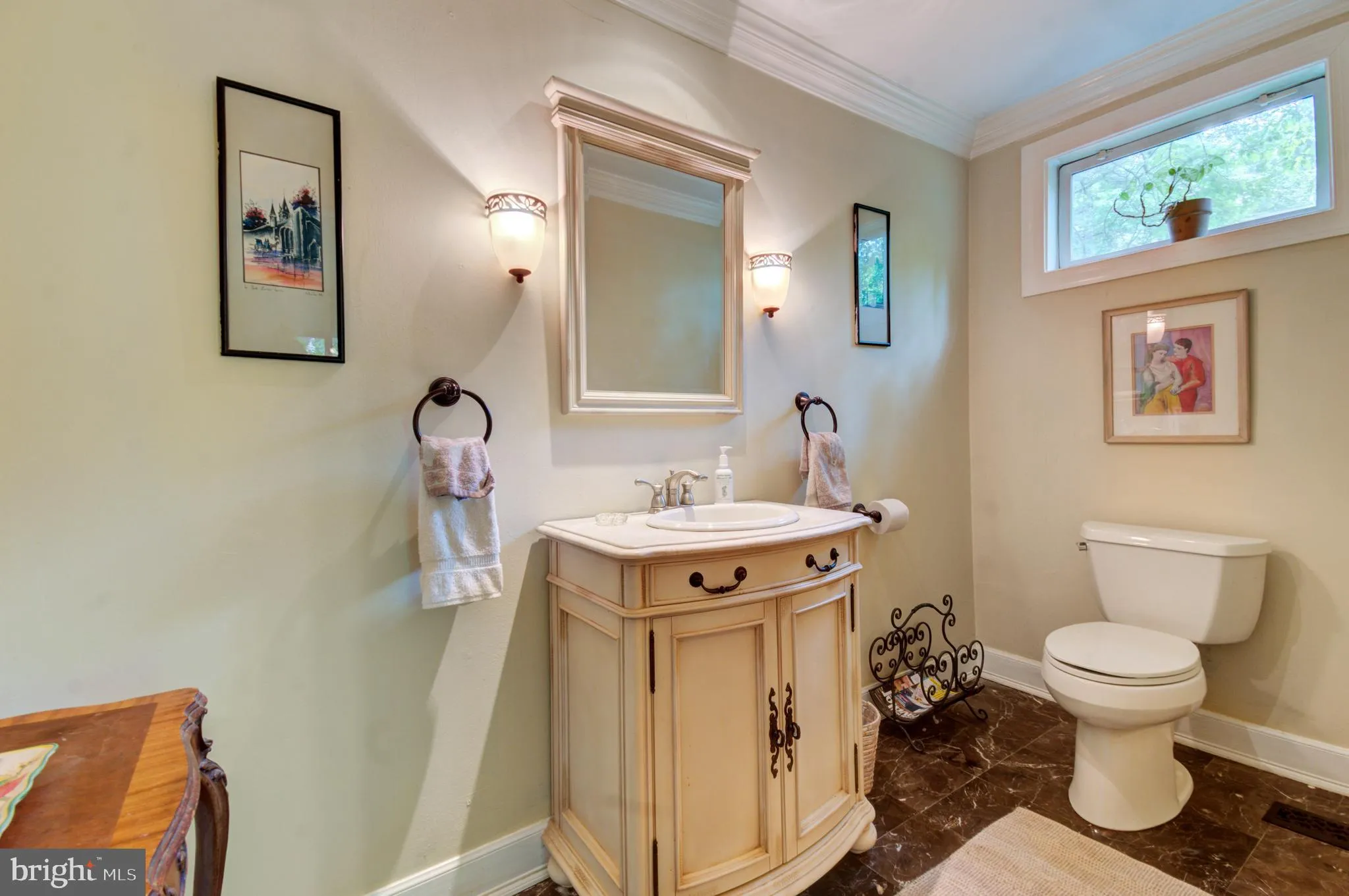 Oakton, Virginia 22124, United States, 4 Bedrooms Bedrooms, ,4 BathroomsBathrooms,Residential,Pending,137651