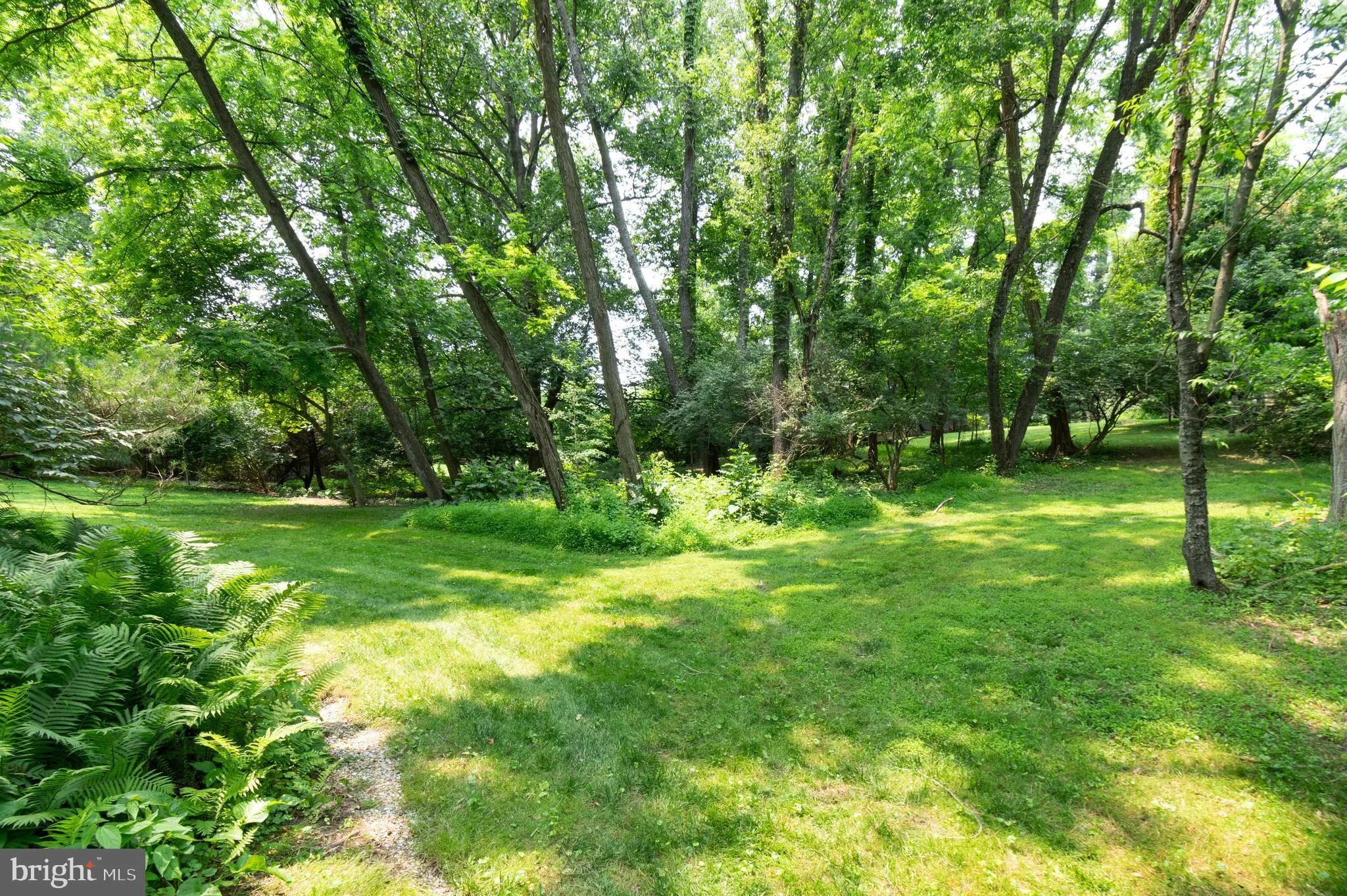 Oakton, Virginia 22124, United States, 4 Bedrooms Bedrooms, ,4 BathroomsBathrooms,Residential,Pending,137651