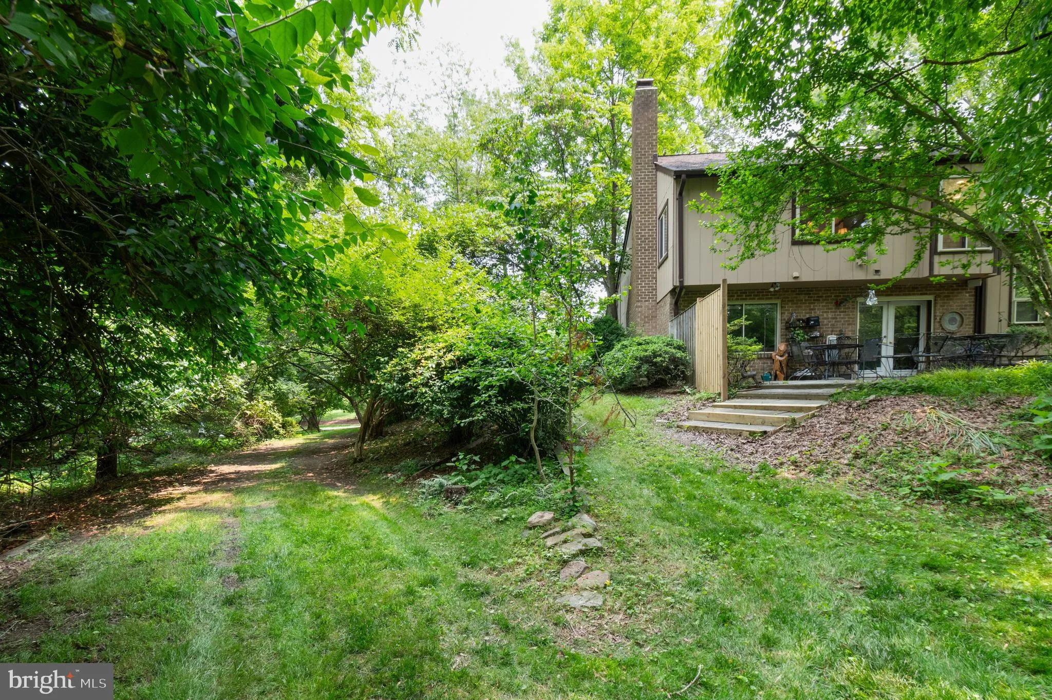 Oakton, Virginia 22124, United States, 4 Bedrooms Bedrooms, ,4 BathroomsBathrooms,Residential,Pending,137651