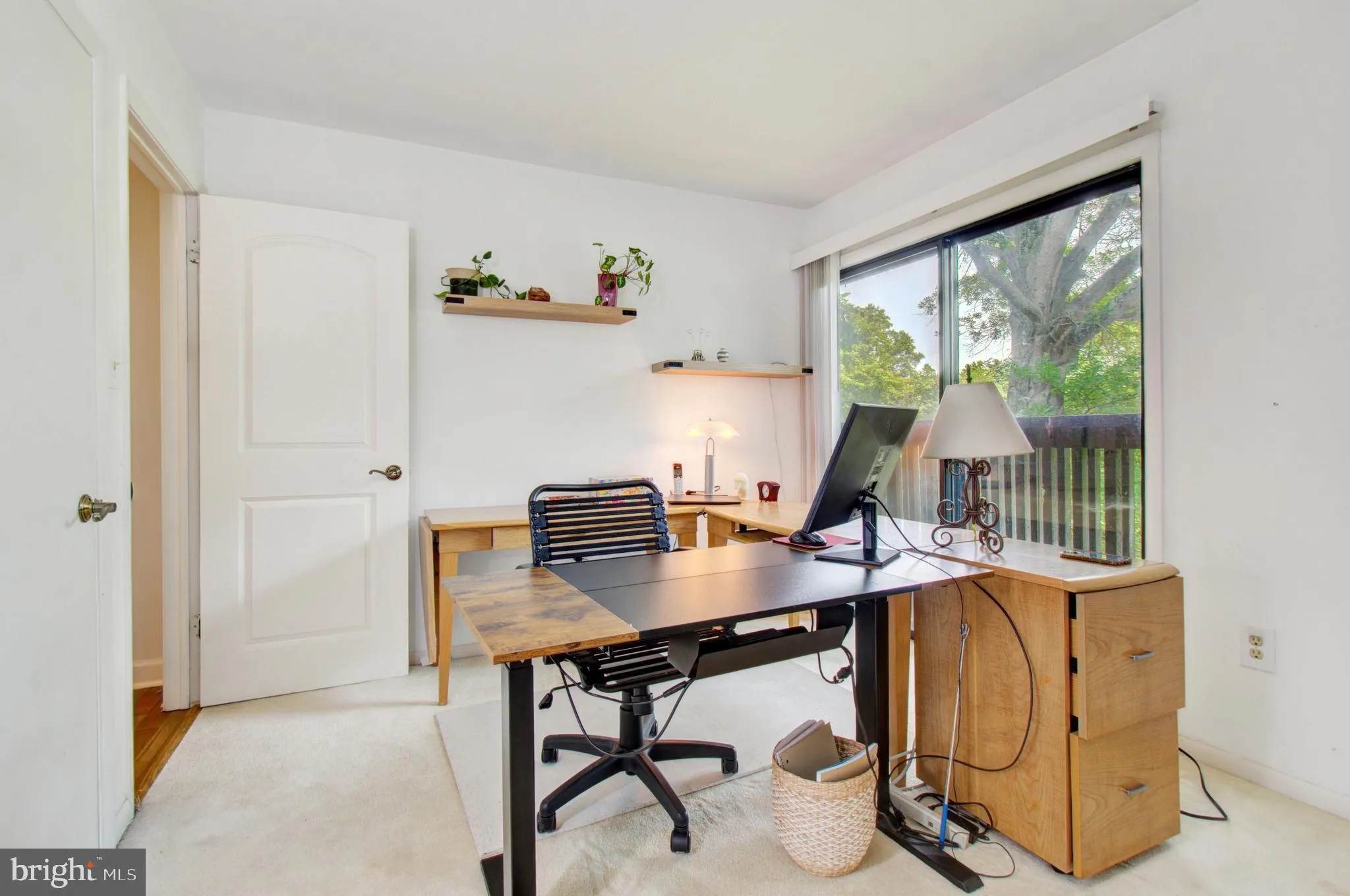 Oakton, Virginia 22124, United States, 4 Bedrooms Bedrooms, ,4 BathroomsBathrooms,Residential,Pending,137651