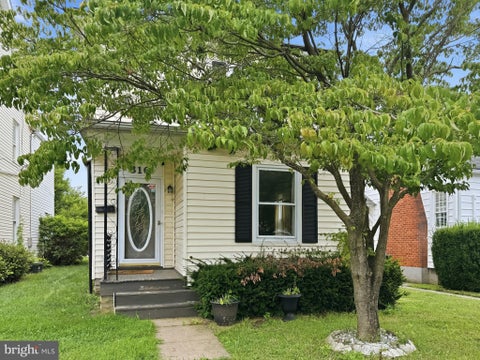 Homes For Sale - 816 Maryland Avenue<br/> Washington County, HAGERSTOWN, MD 21740