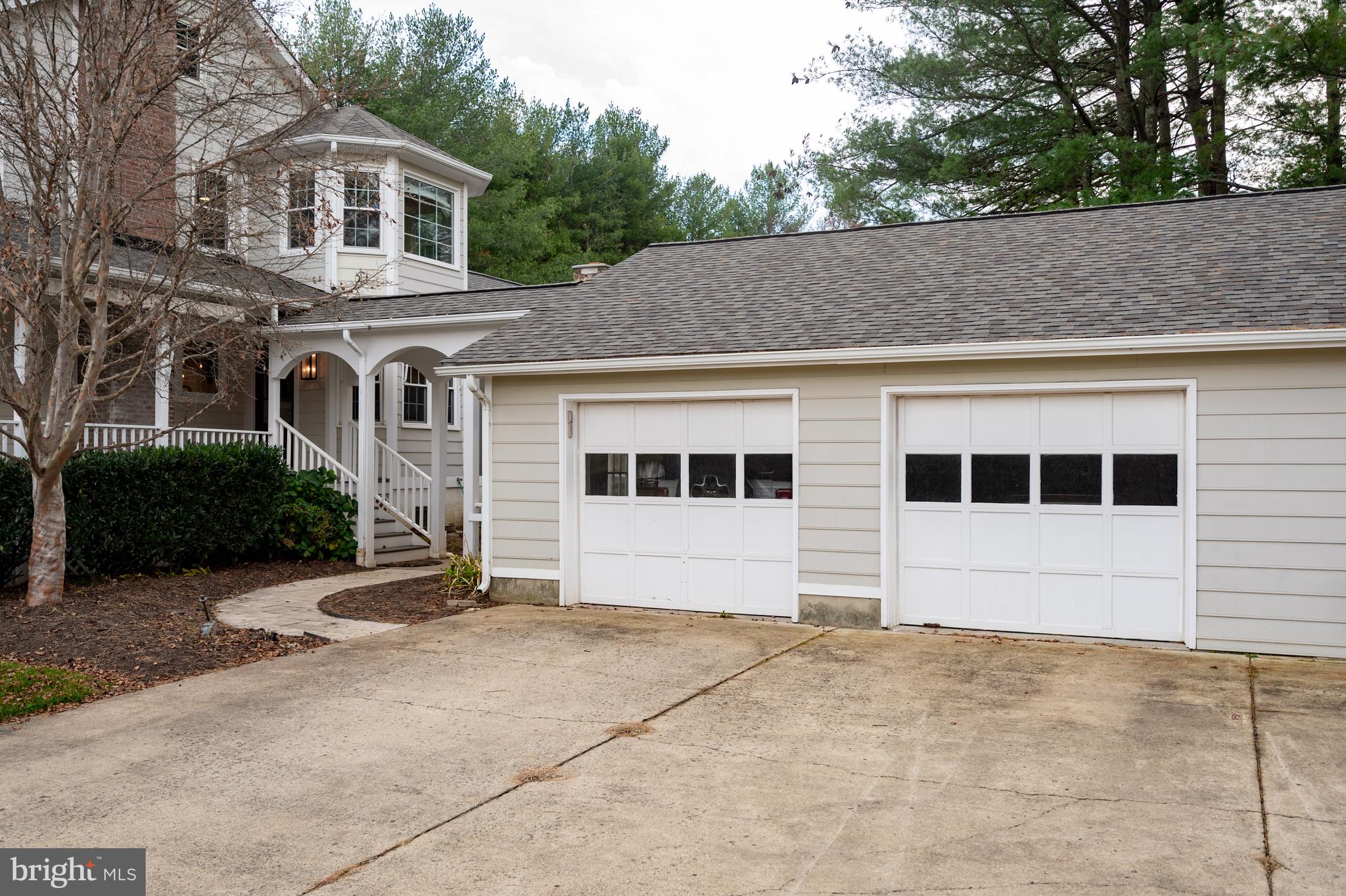 LAKE MARIAN ESTATES - Residential