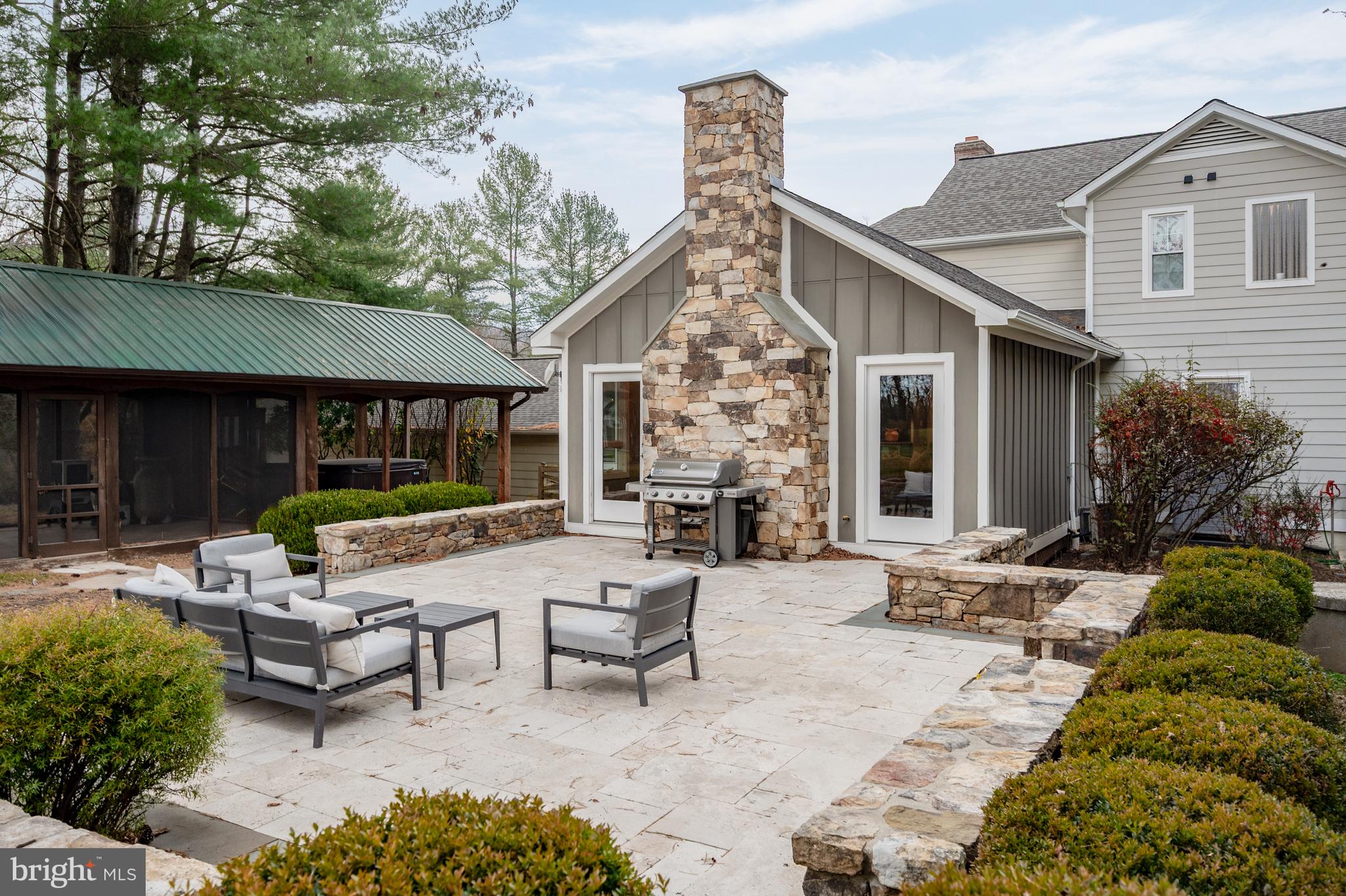 LAKE MARIAN ESTATES - Residential