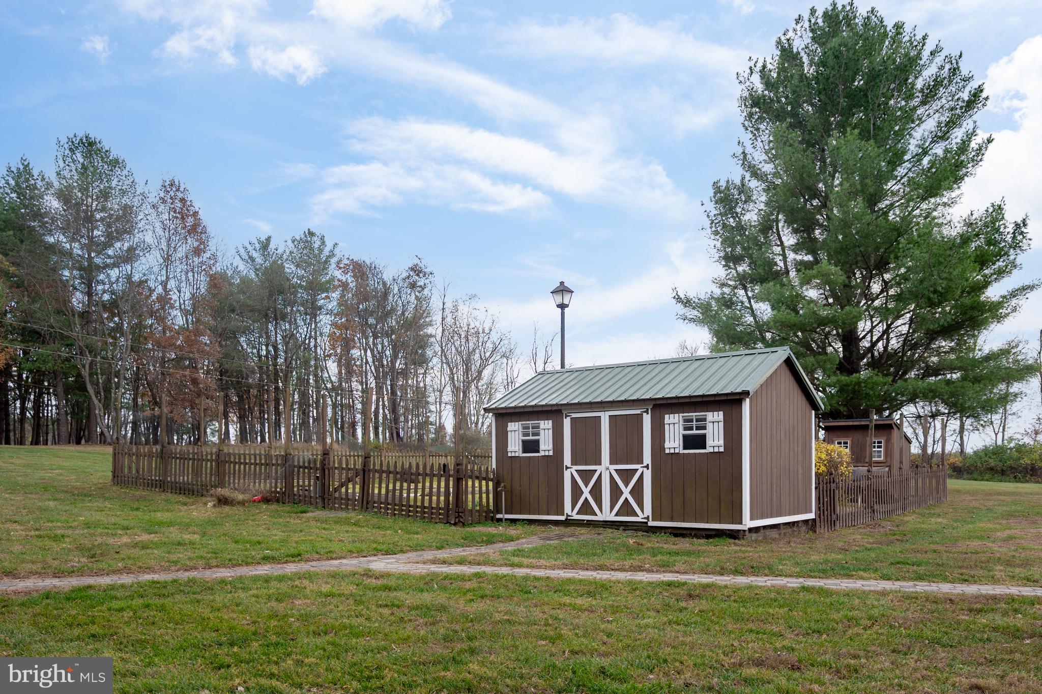 LAKE MARIAN ESTATES - Residential