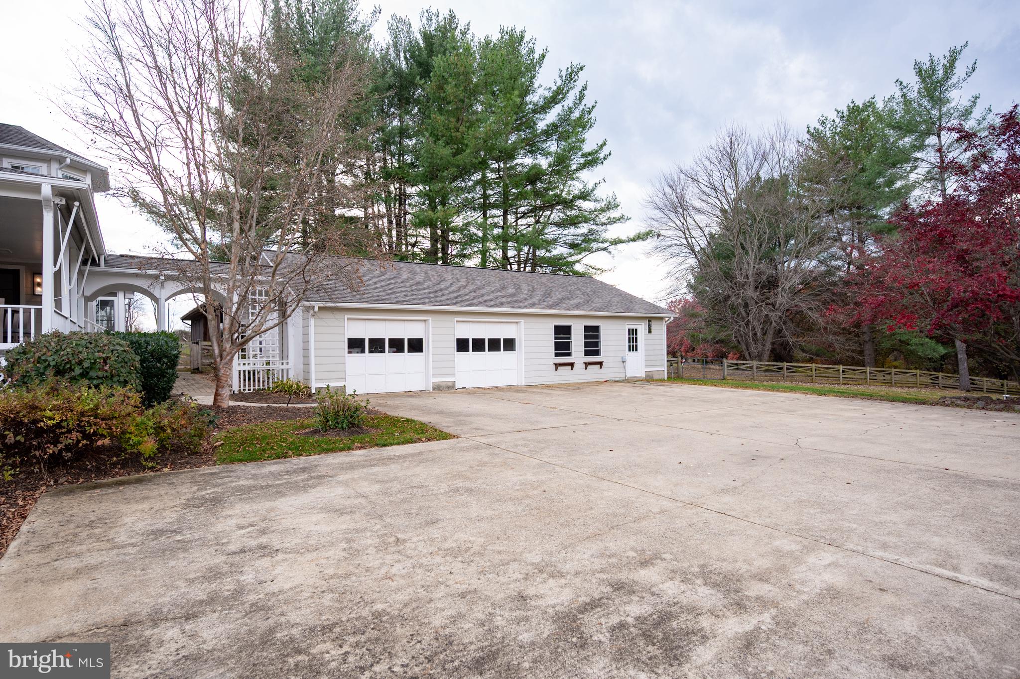 LAKE MARIAN ESTATES - Residential