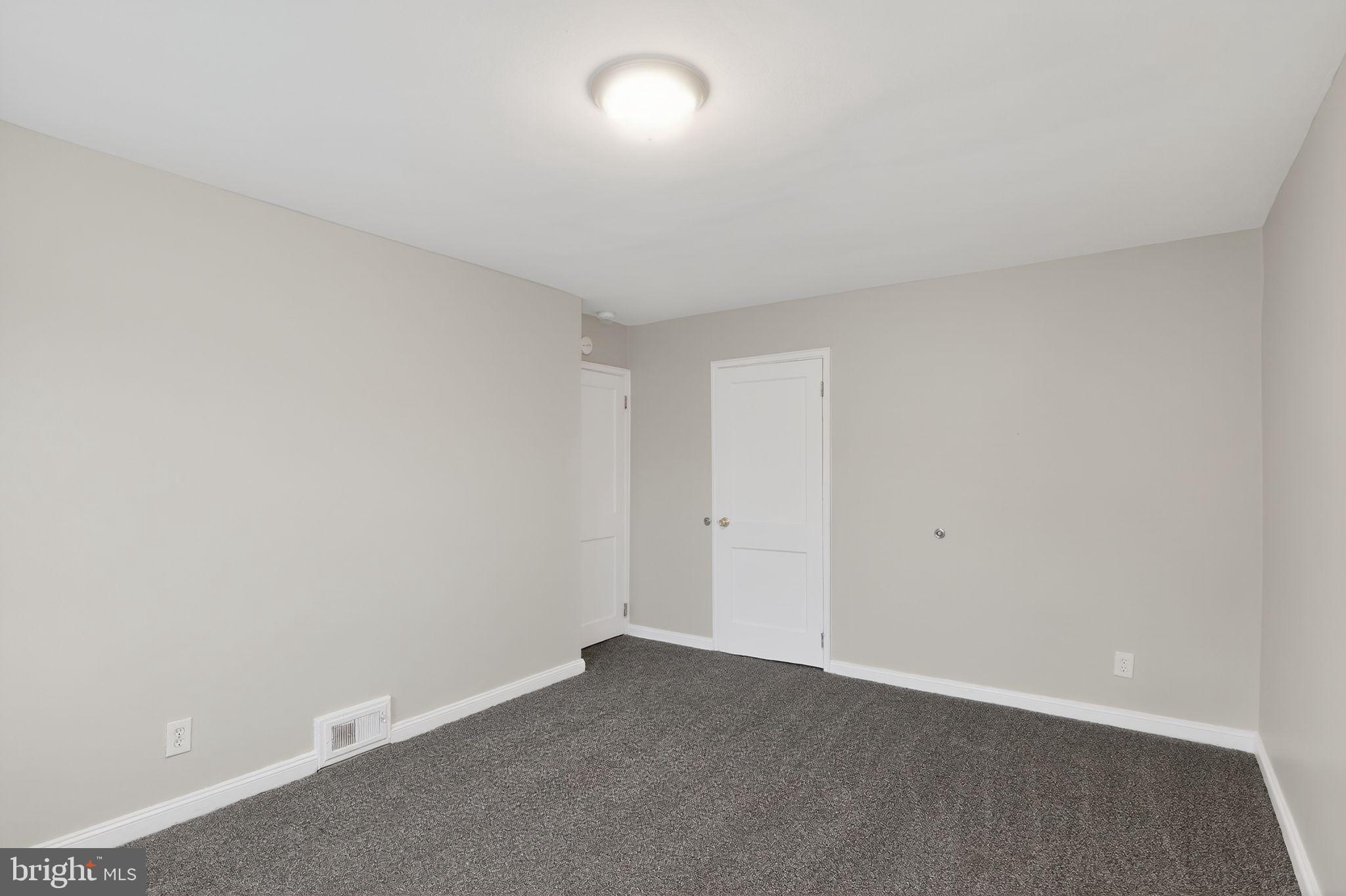 PERRING LOCH - Residential