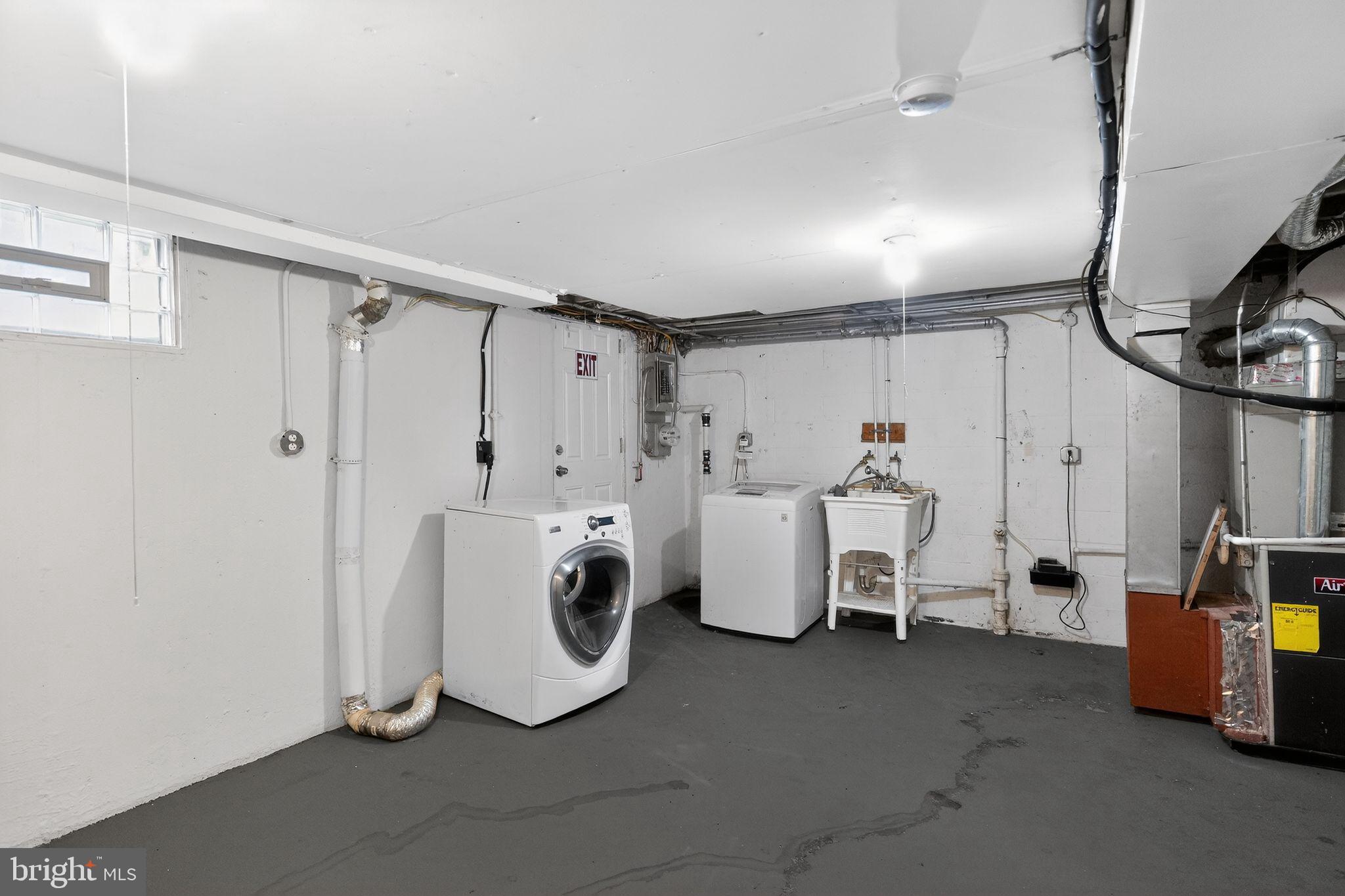 PERRING LOCH - Residential