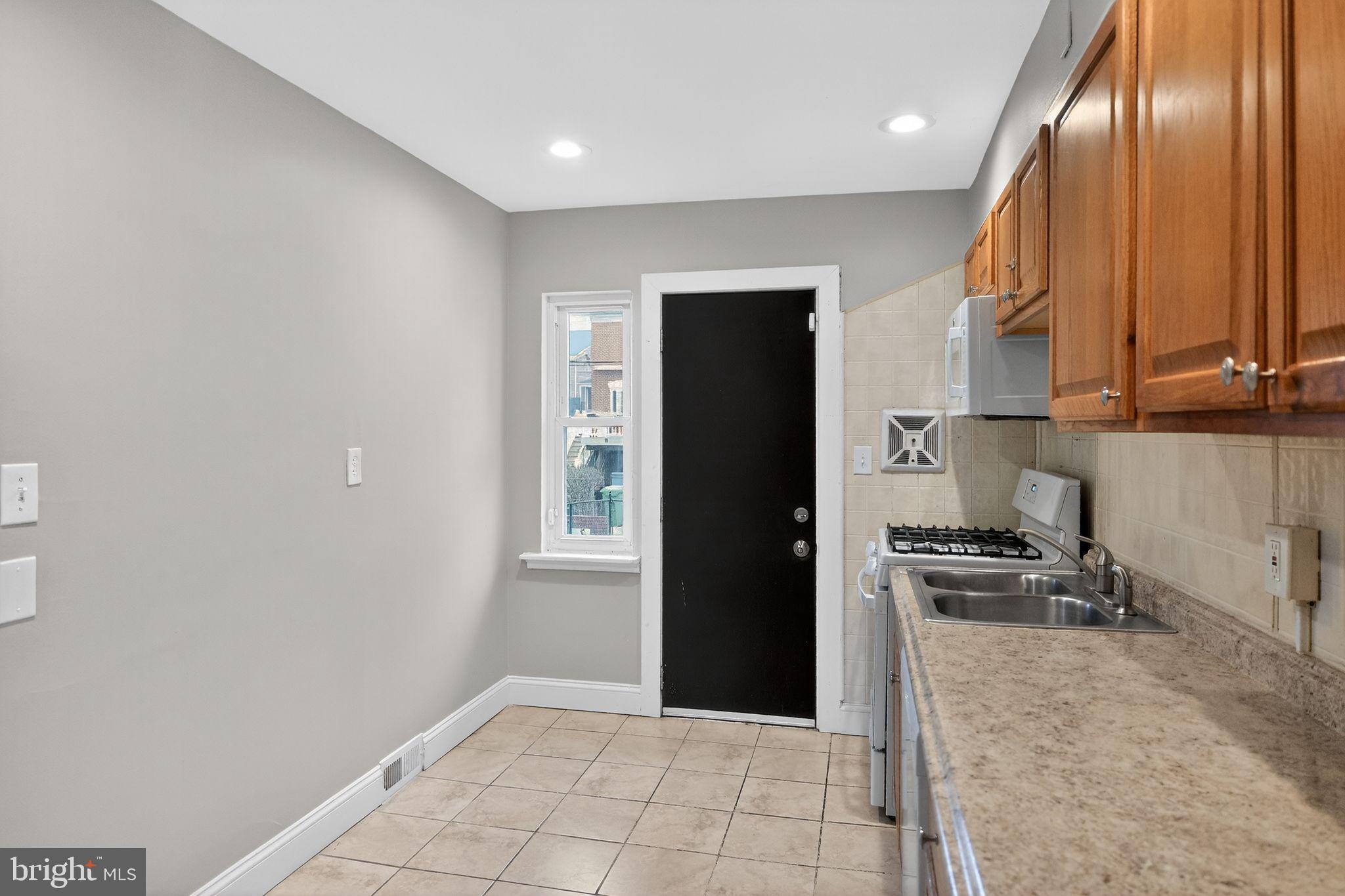 PERRING LOCH - Residential