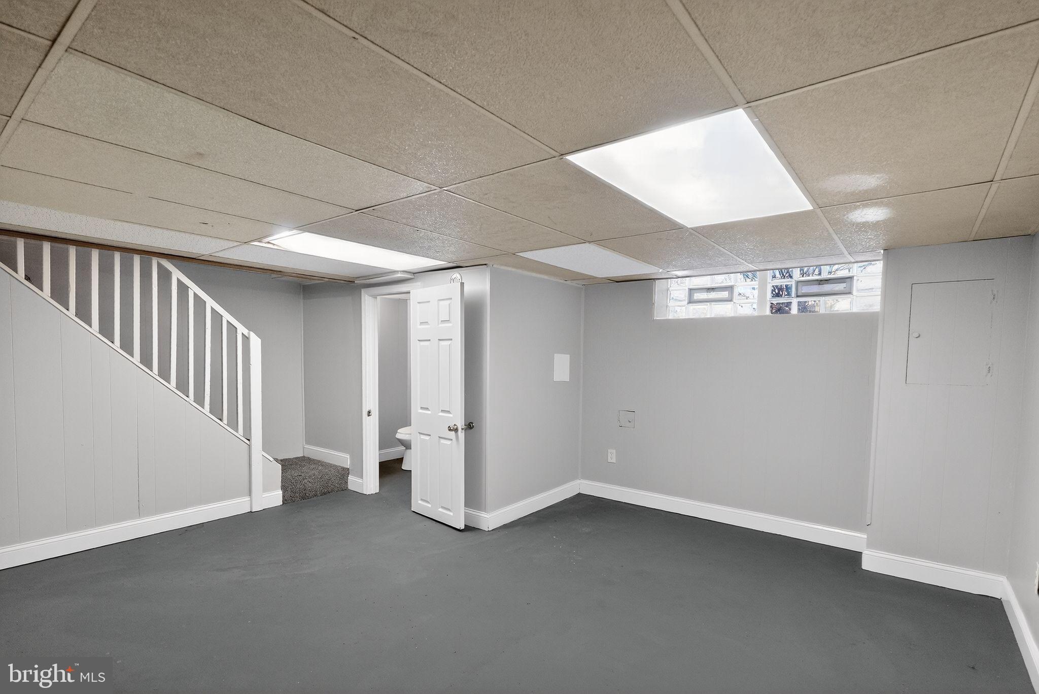 PERRING LOCH - Residential