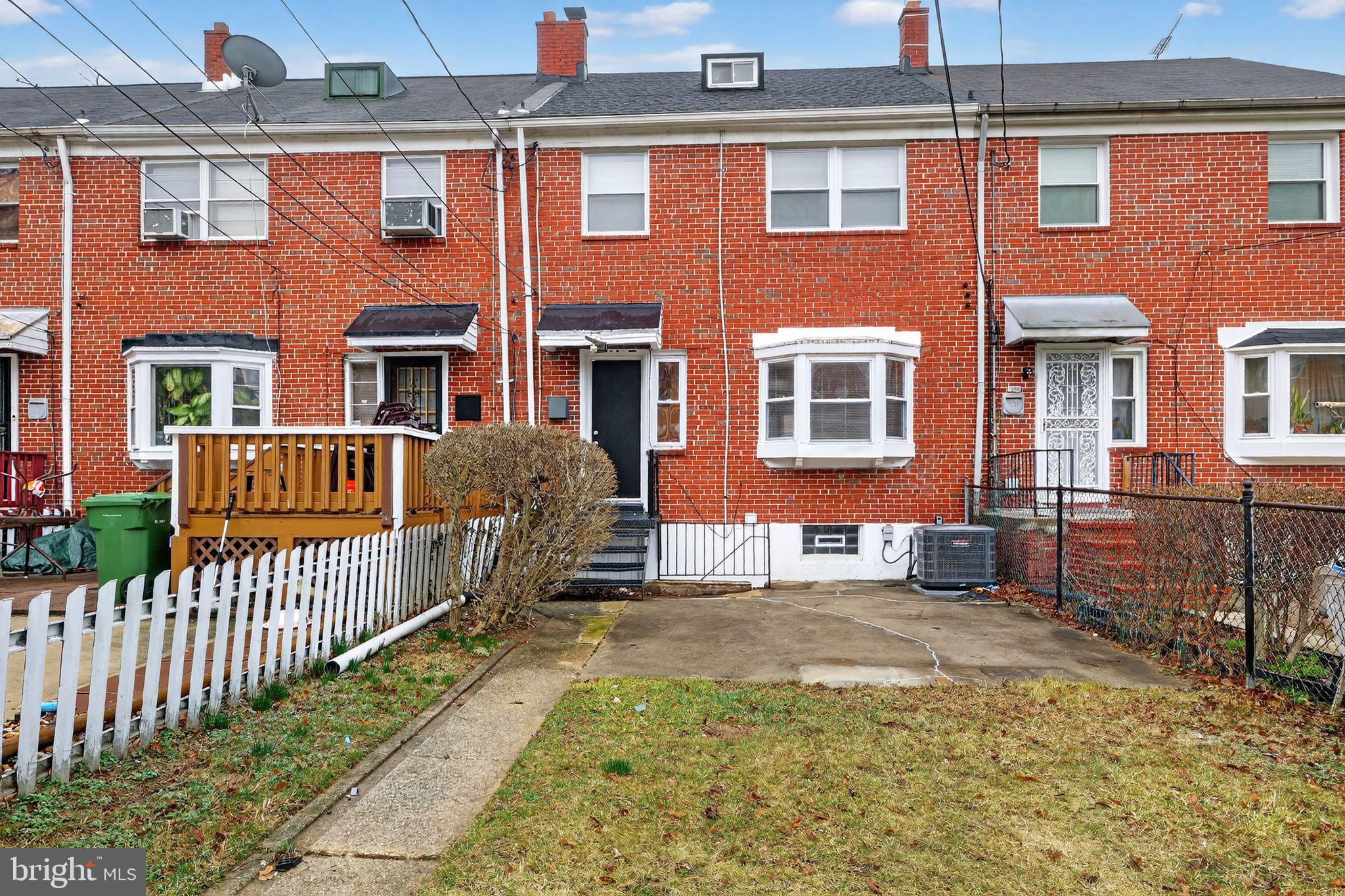 PERRING LOCH - Residential