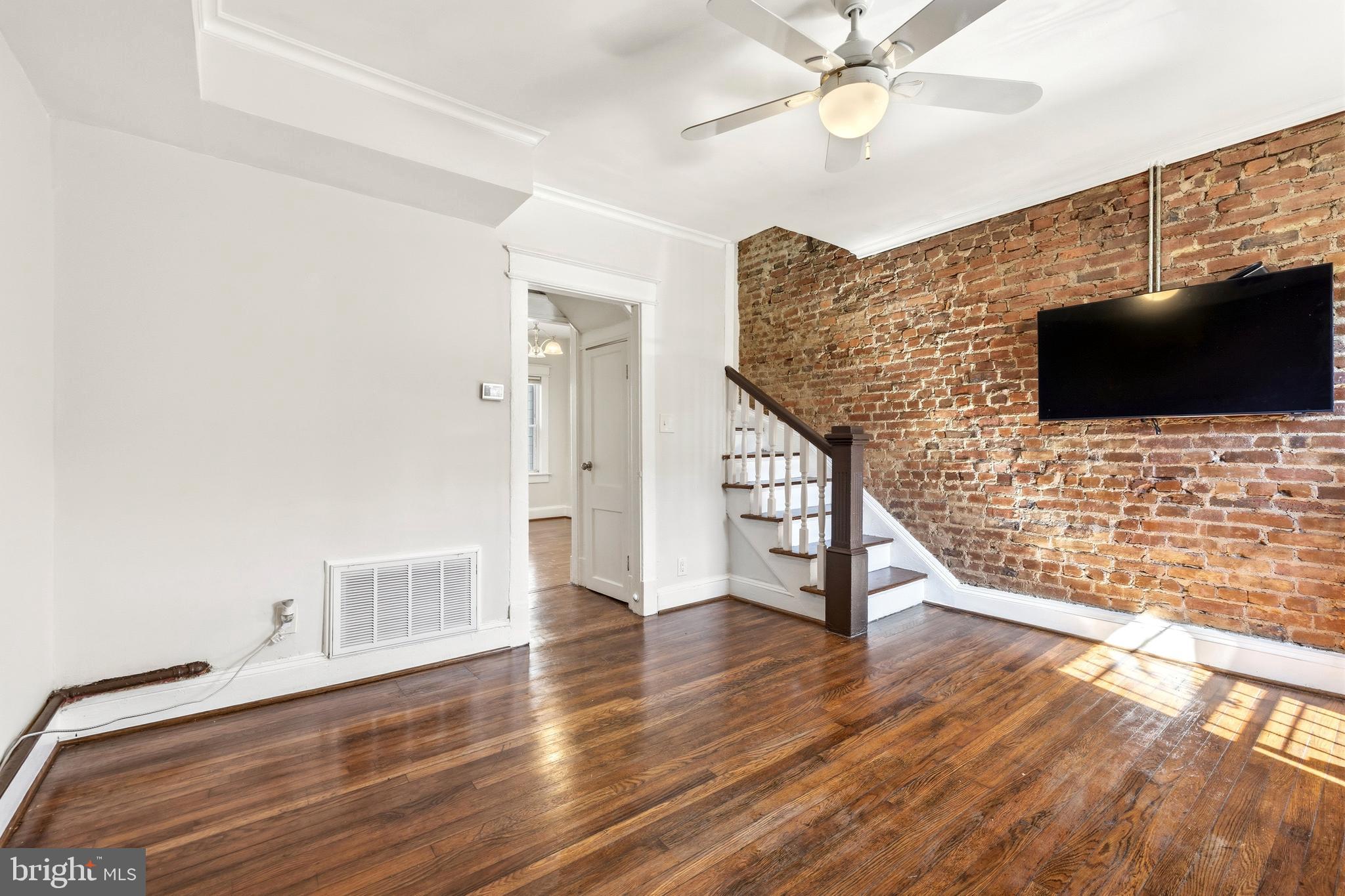 1938 CAPITOL AVENUE NE