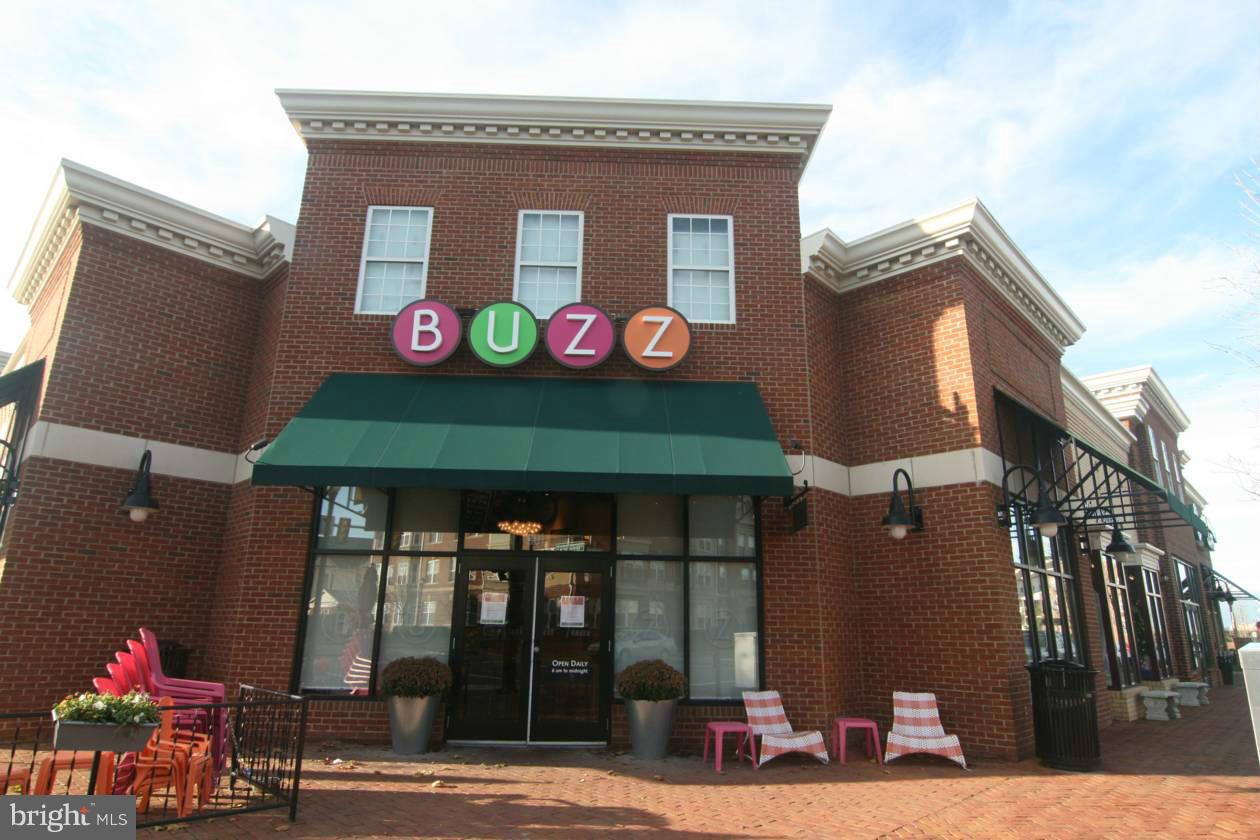 OLD TOWN GREENS - Residential Lease