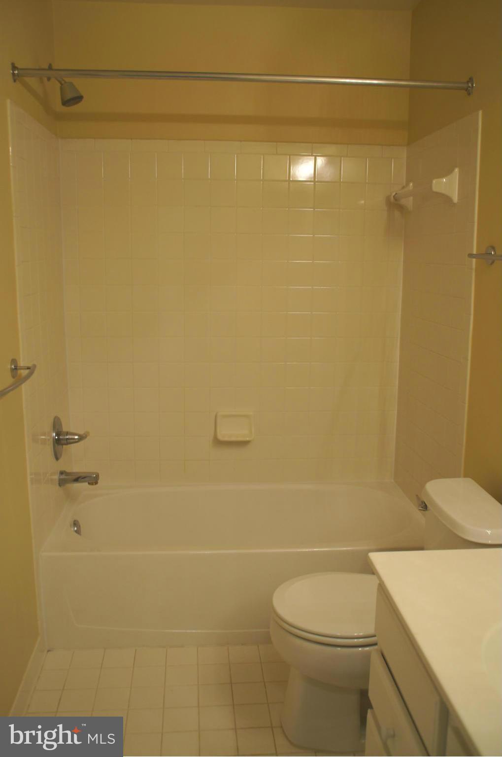 OLD TOWN GREENS - Residential Lease