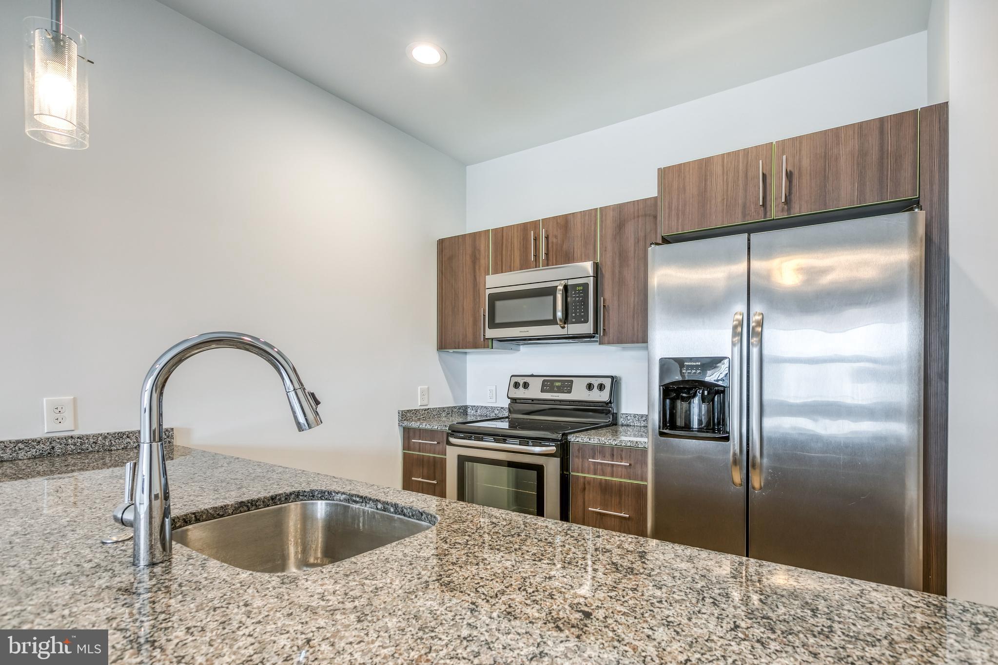 4800 BROWN STREET UNIT 302