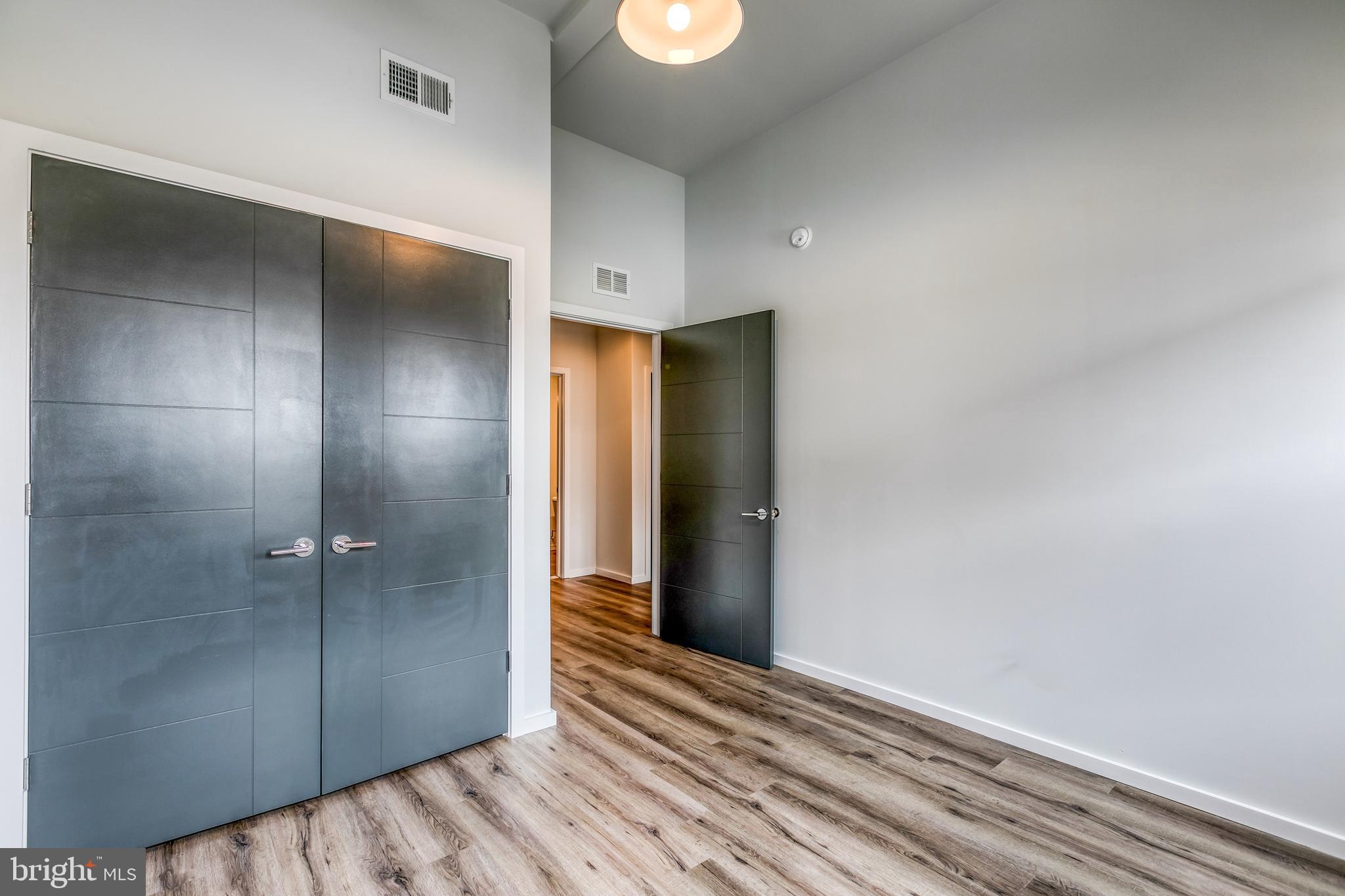 4800 BROWN STREET UNIT 302