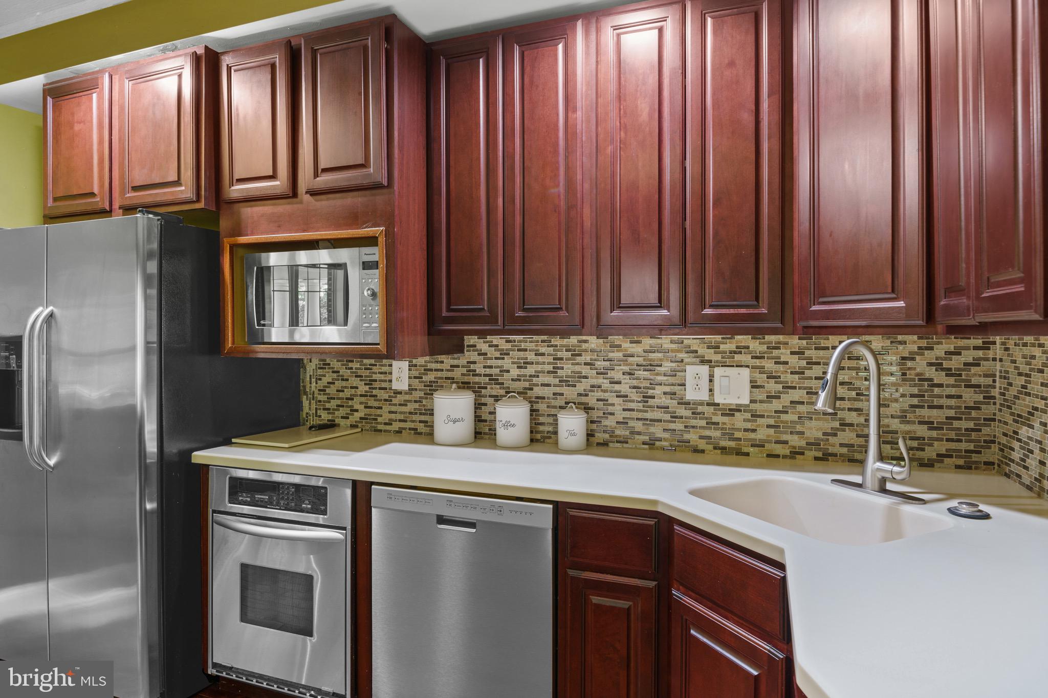 GOLDEN BEACH - Residential