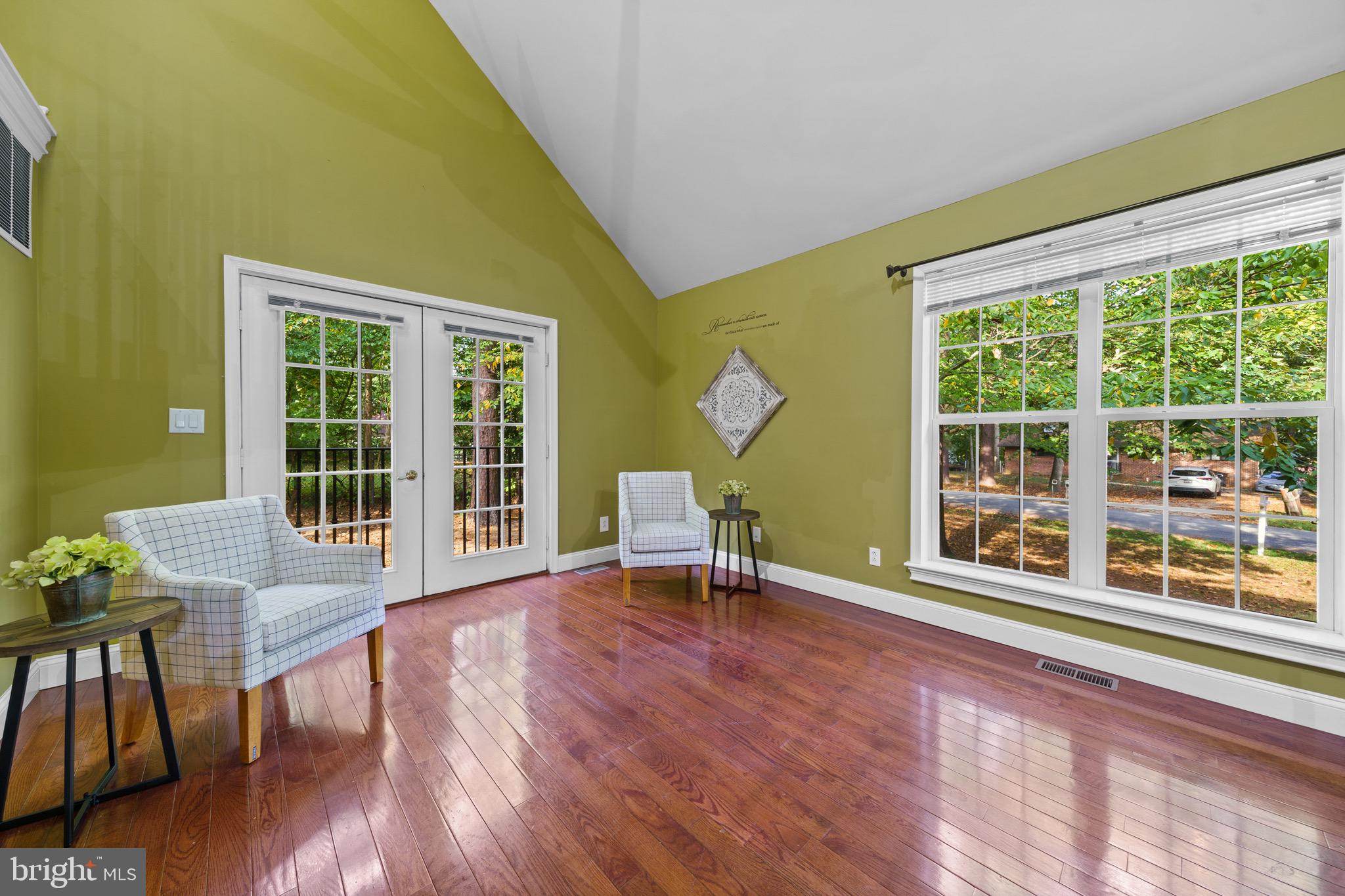 GOLDEN BEACH - Residential