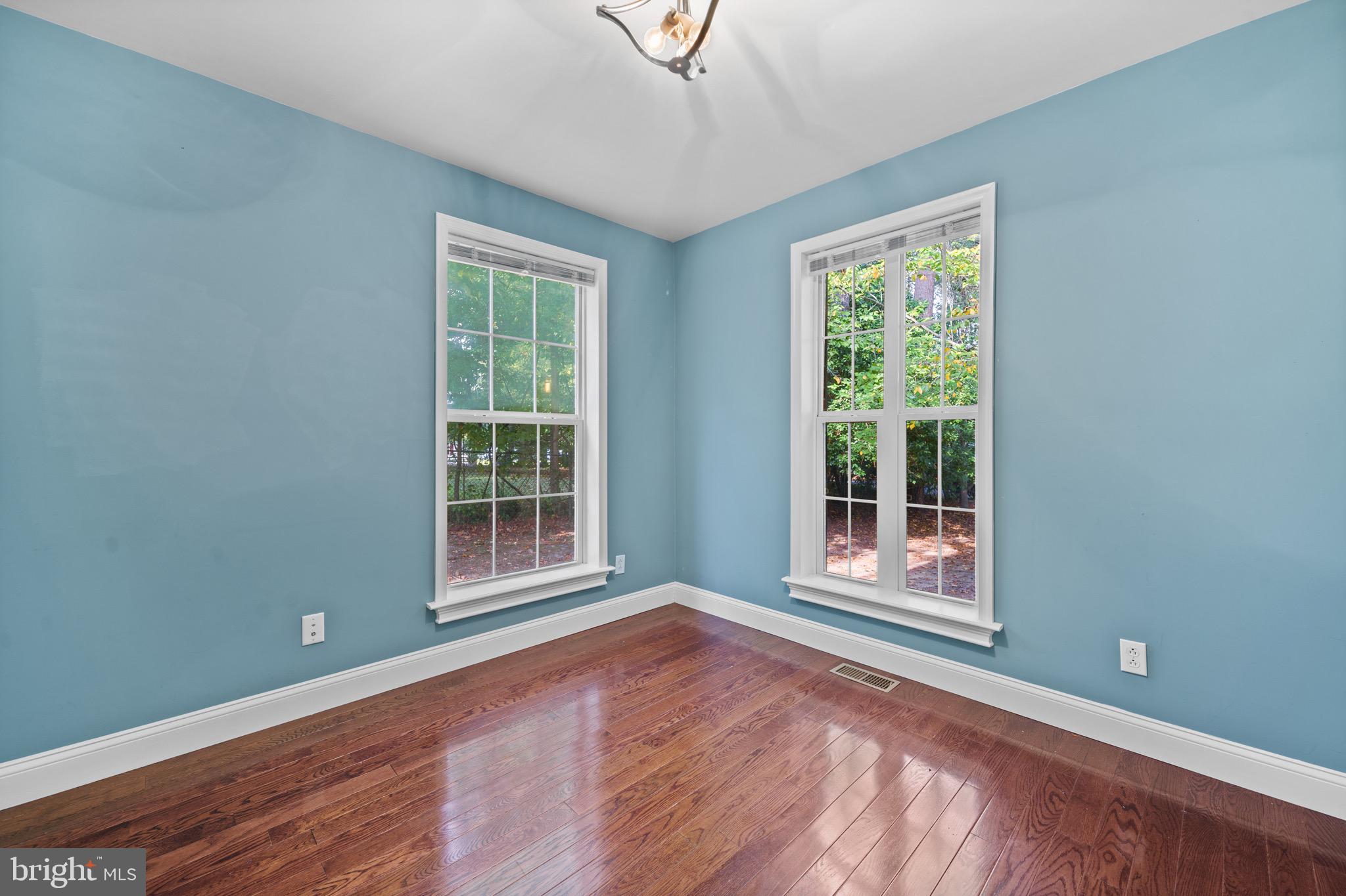 GOLDEN BEACH - Residential