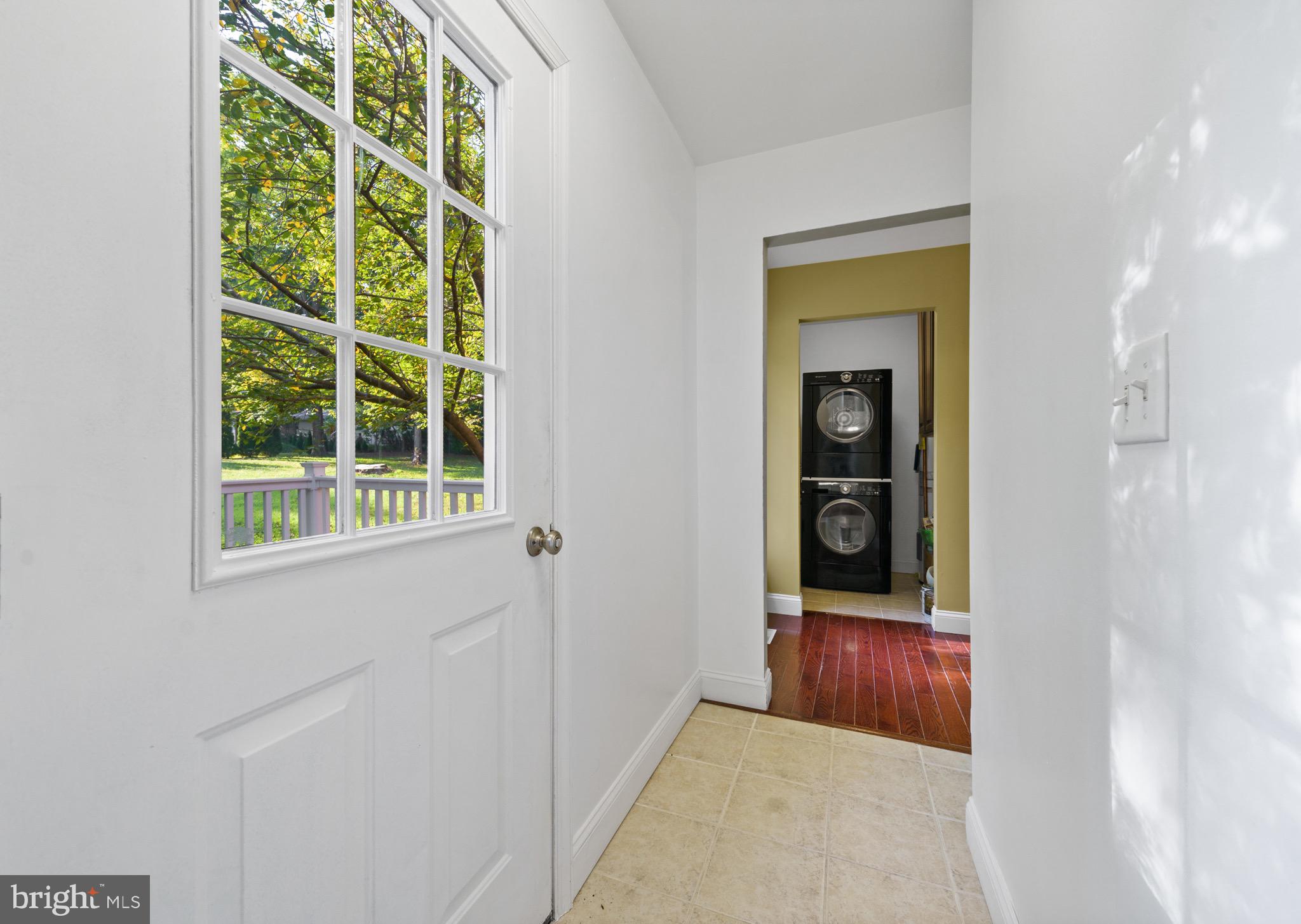 GOLDEN BEACH - Residential