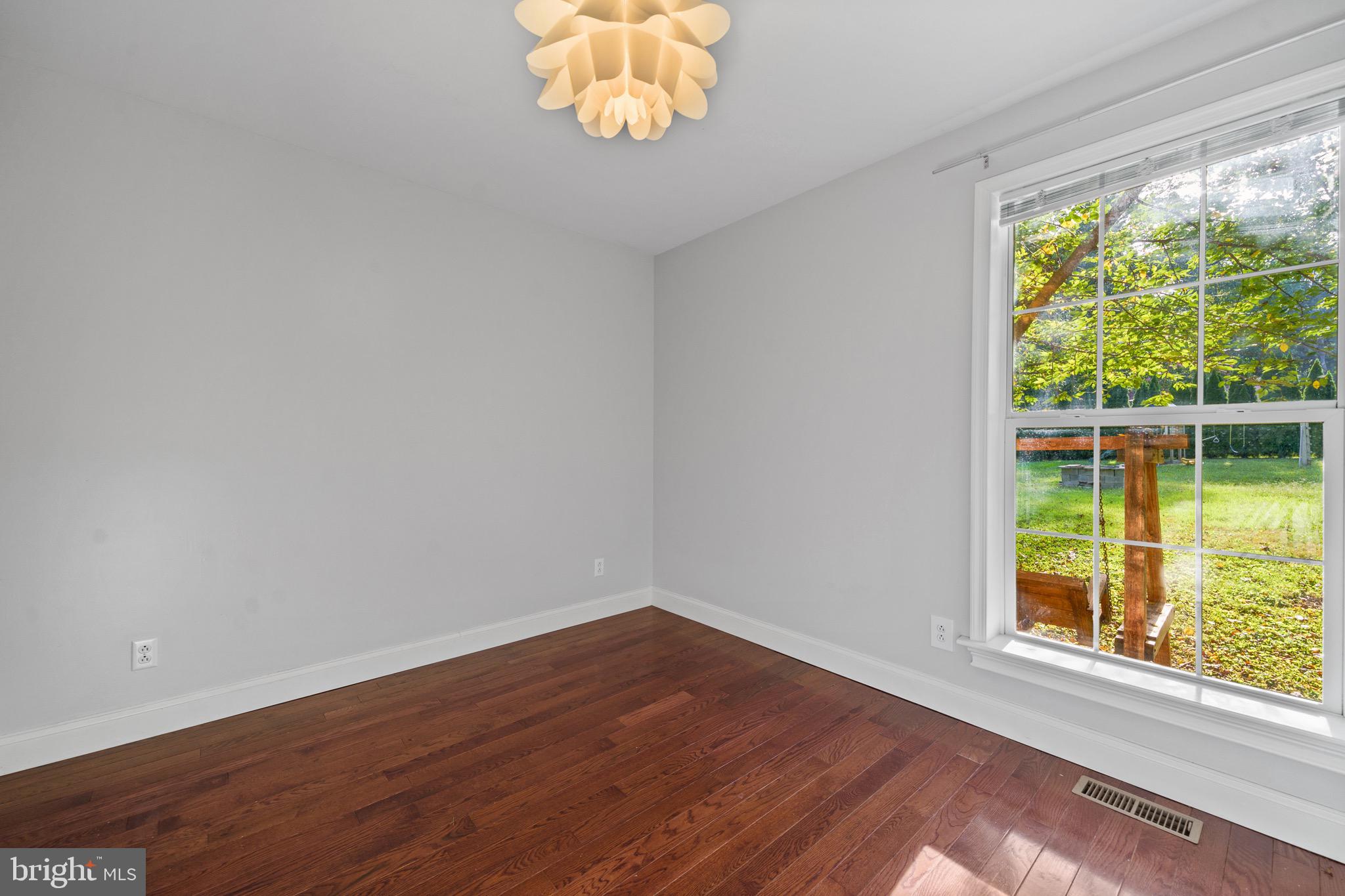 GOLDEN BEACH - Residential