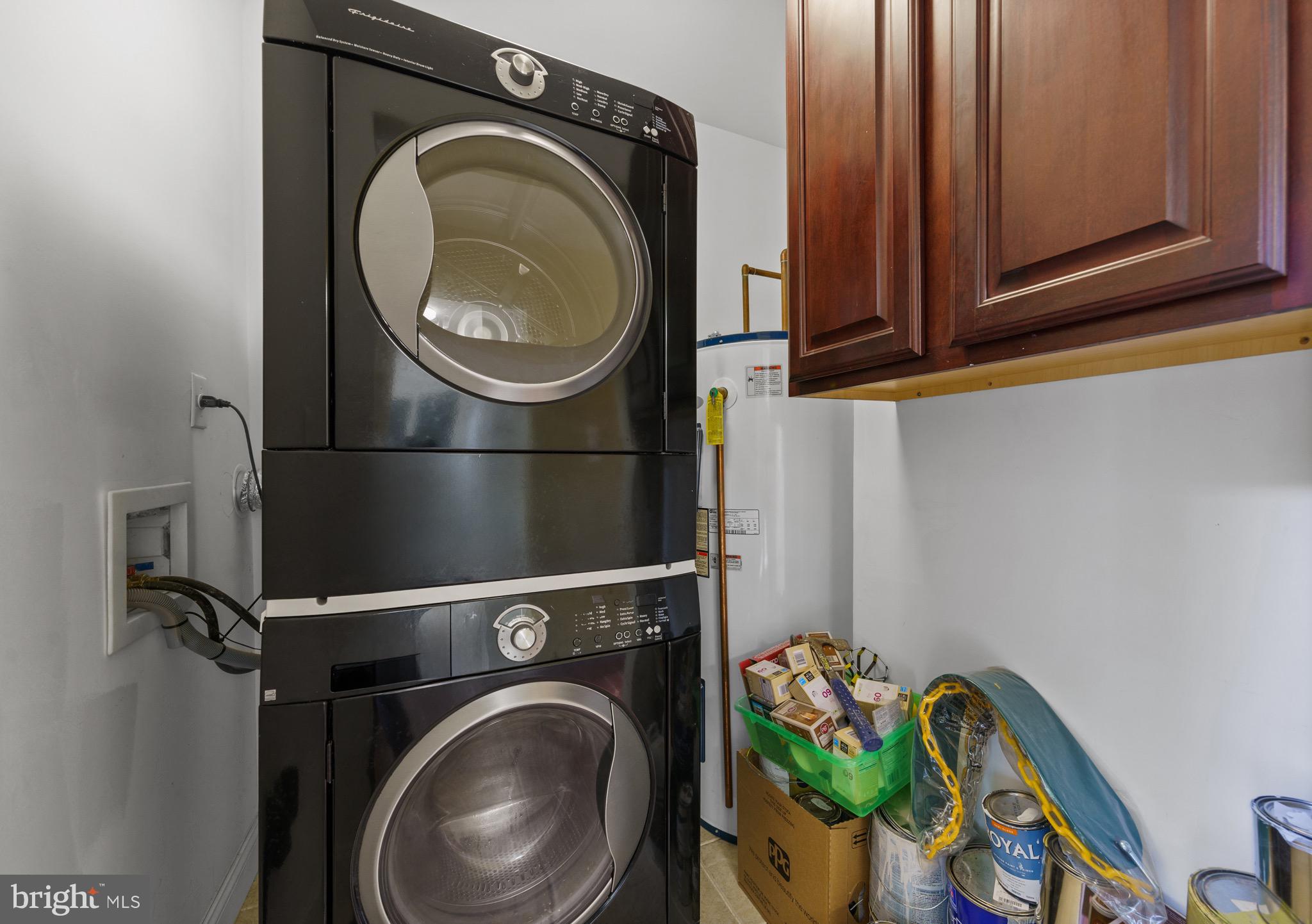 GOLDEN BEACH - Residential