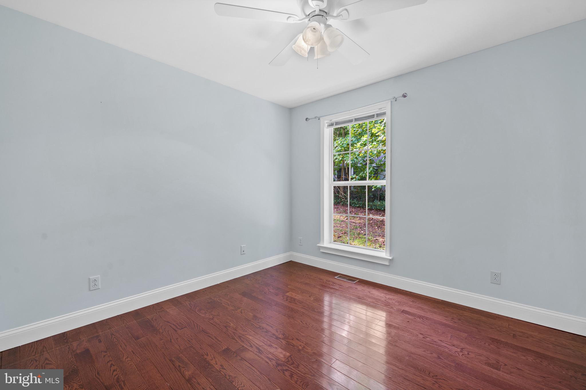 GOLDEN BEACH - Residential