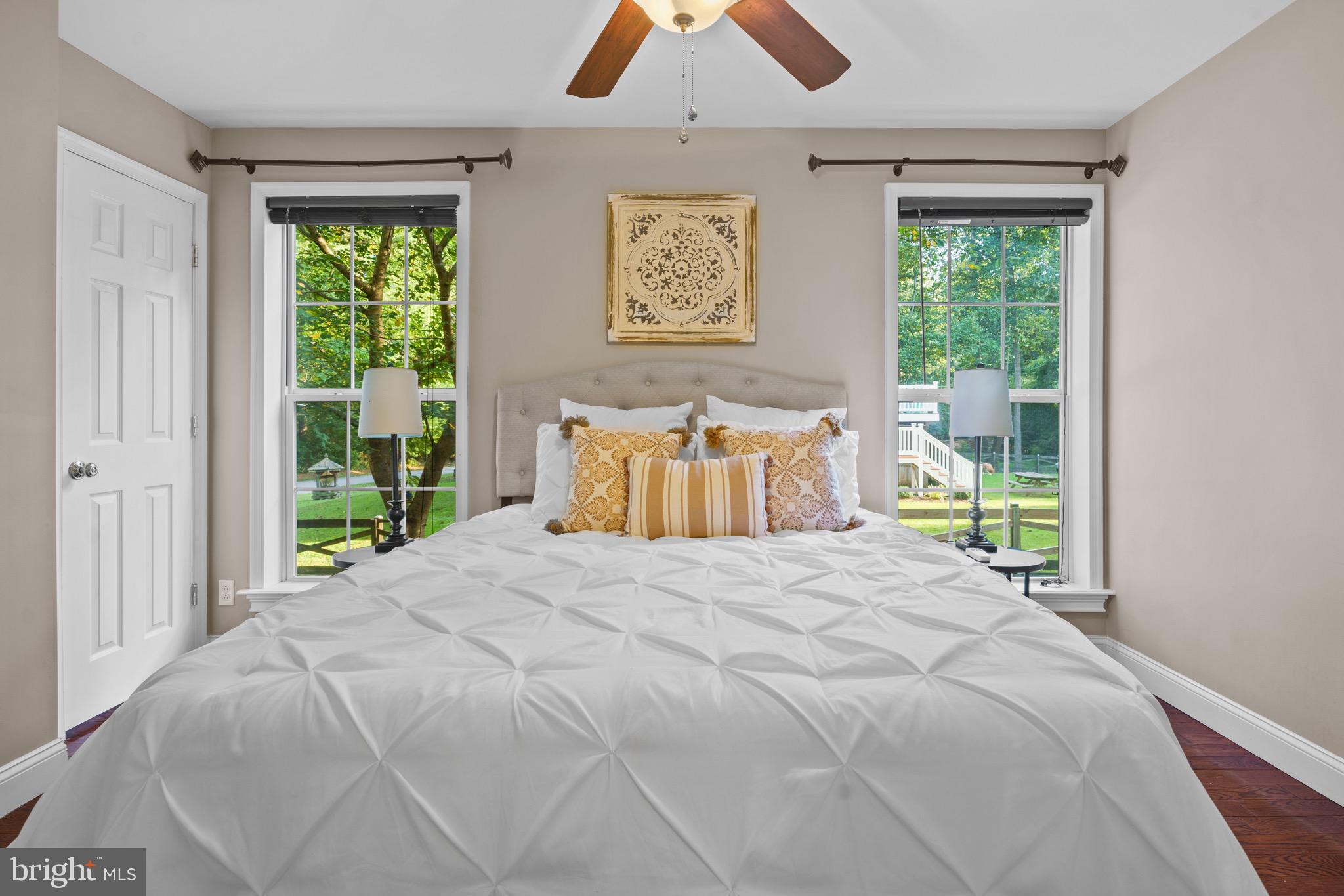 GOLDEN BEACH - Residential