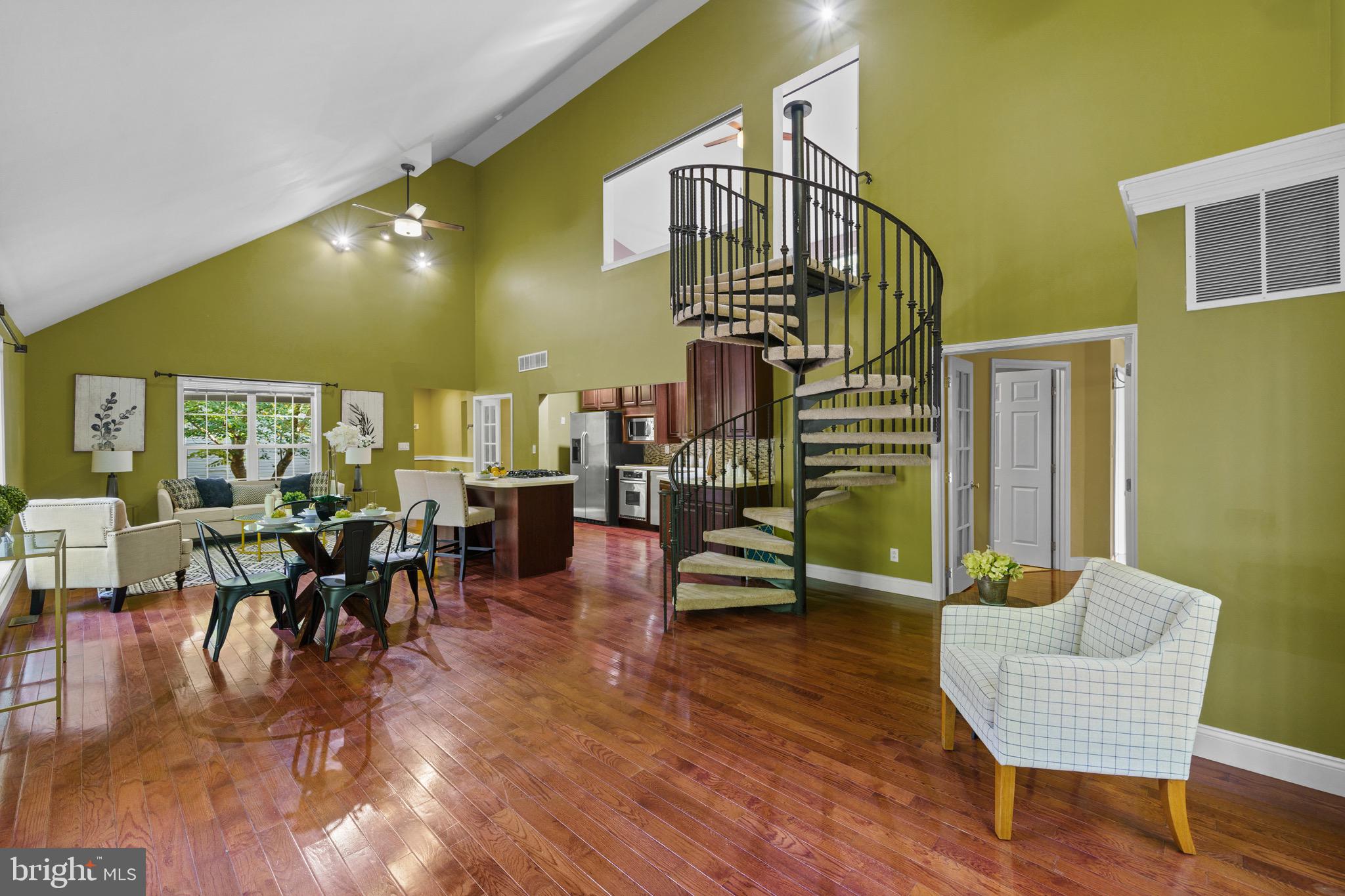 GOLDEN BEACH - Residential