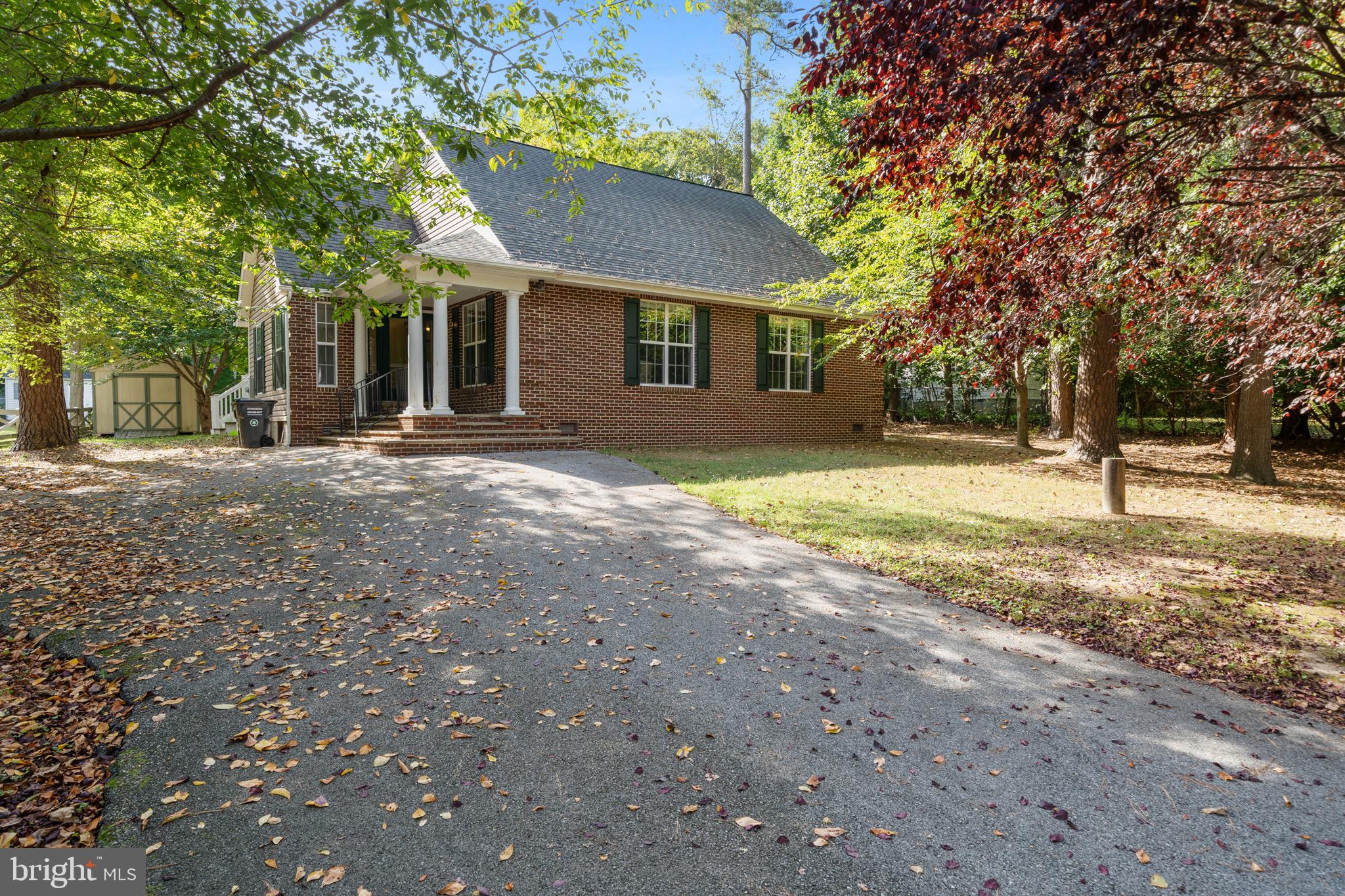 GOLDEN BEACH - Residential