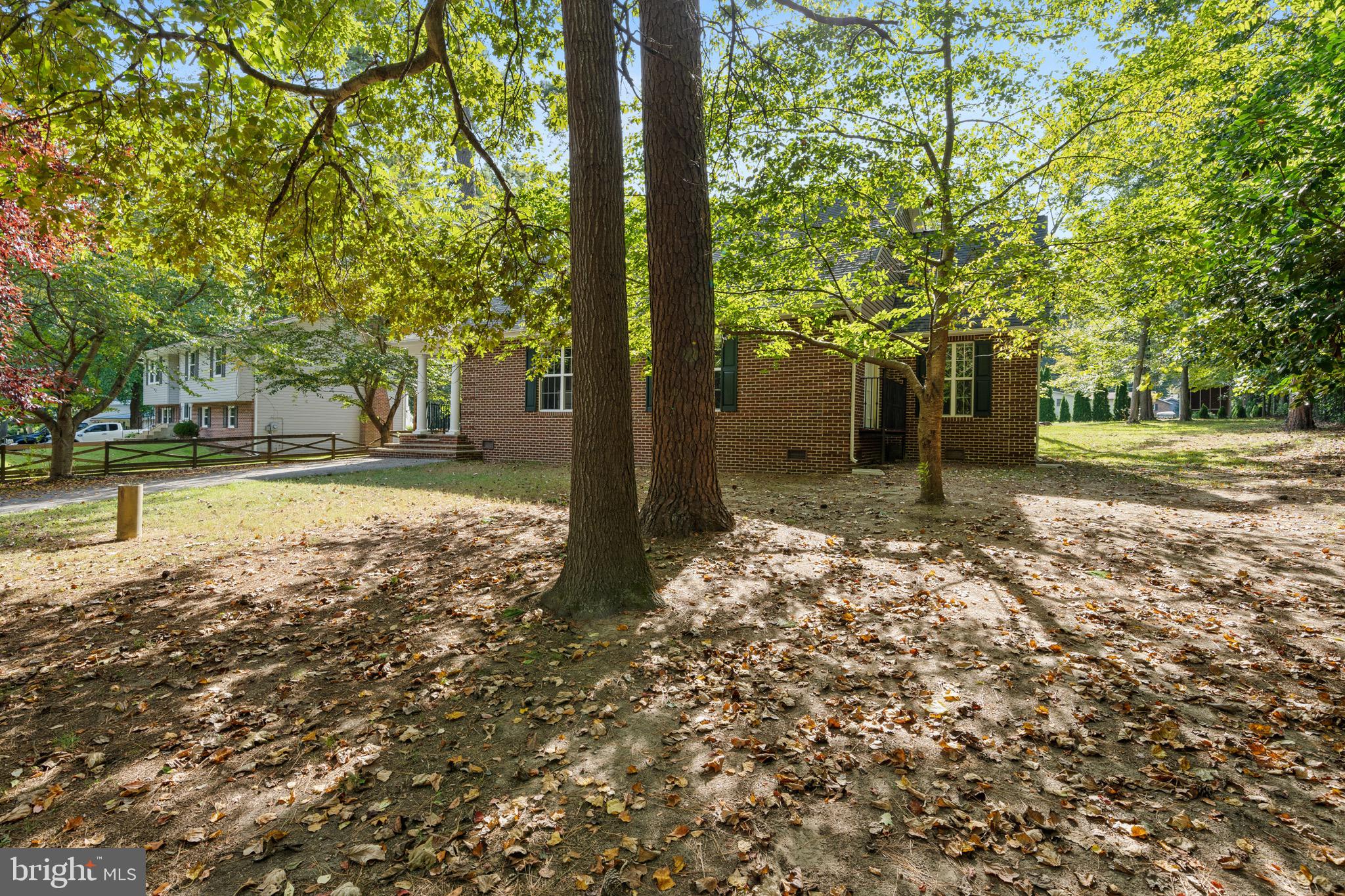 GOLDEN BEACH - Residential