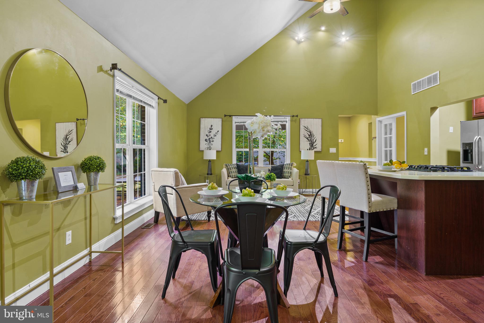 GOLDEN BEACH - Residential