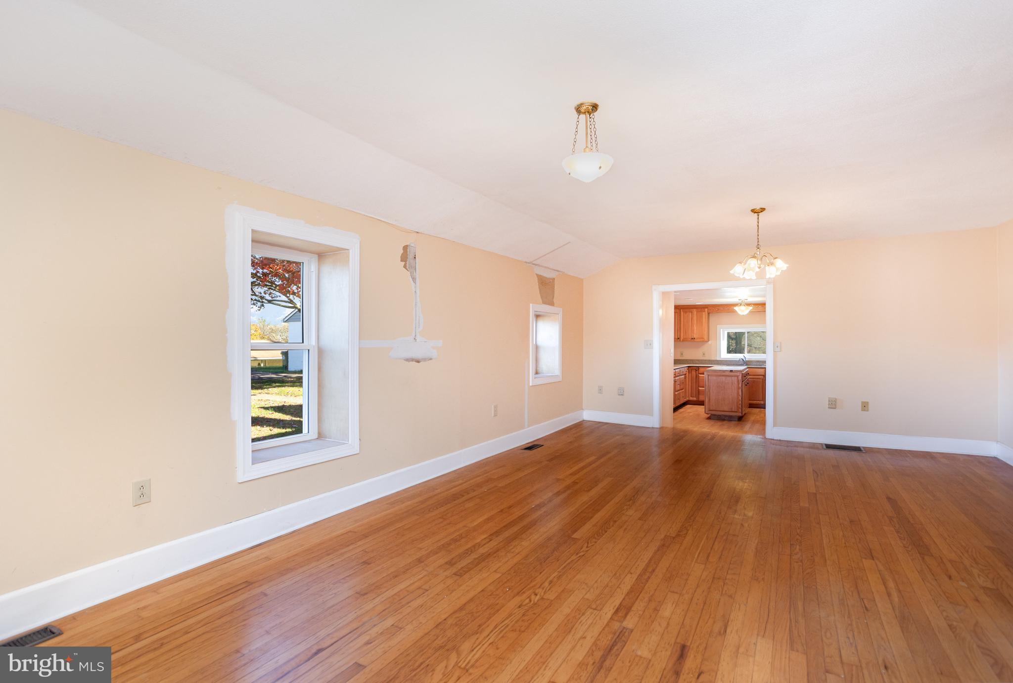 JARRETTSVILLE - Residential