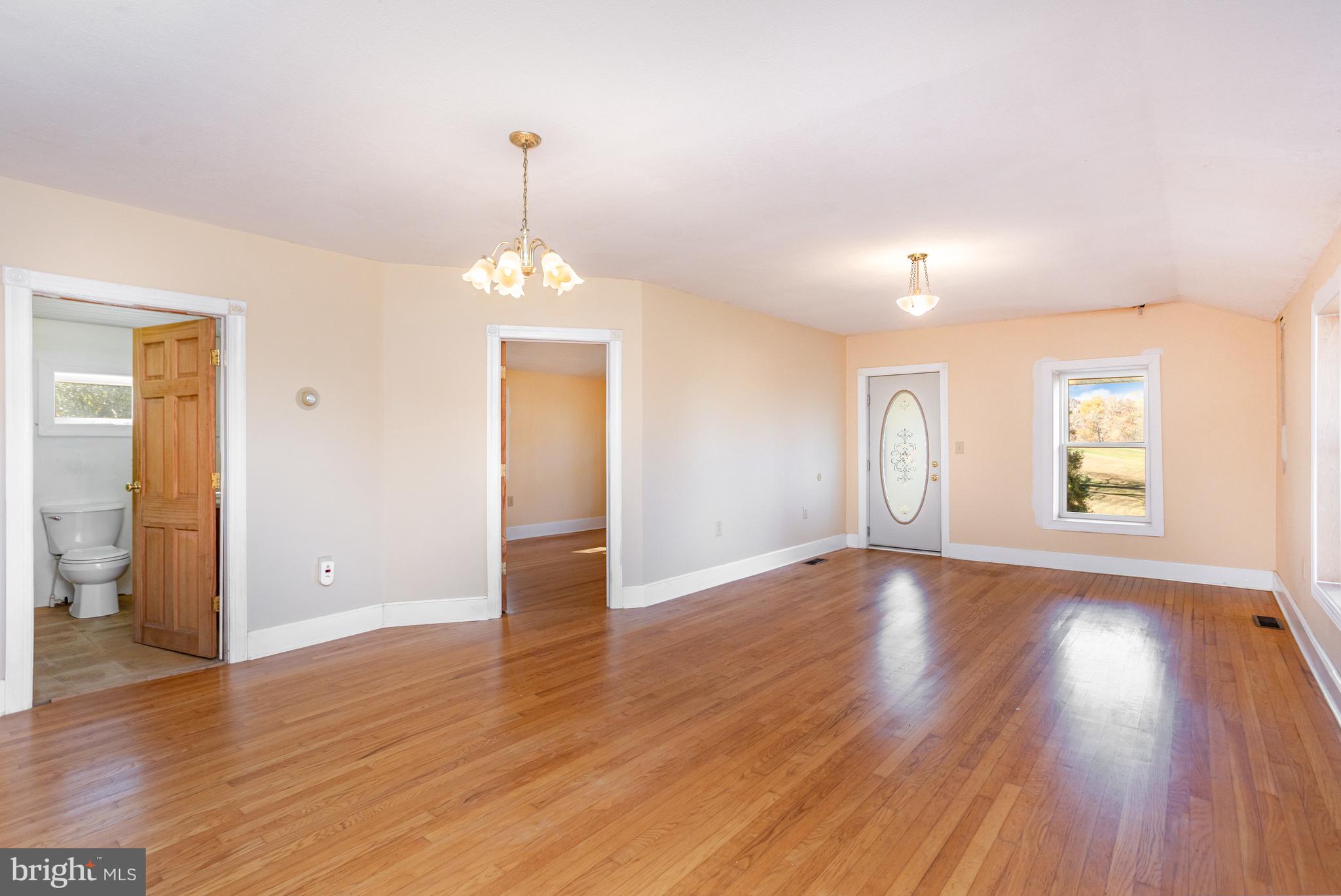 JARRETTSVILLE - Residential