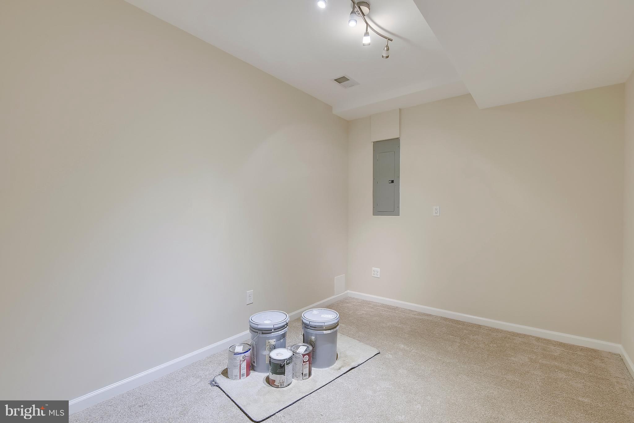 CARLIN SPRINGS - Residential