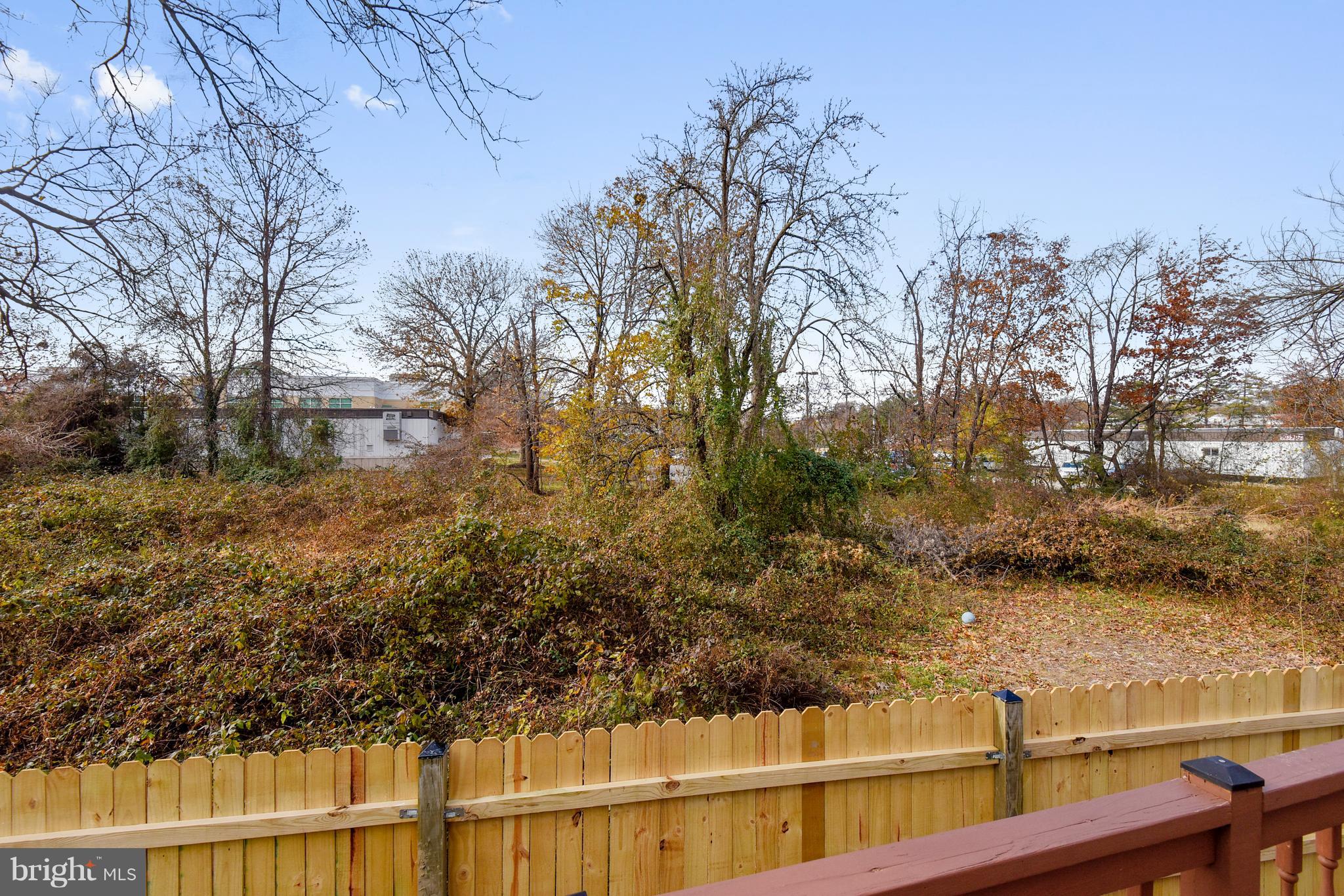 CARLIN SPRINGS - Residential