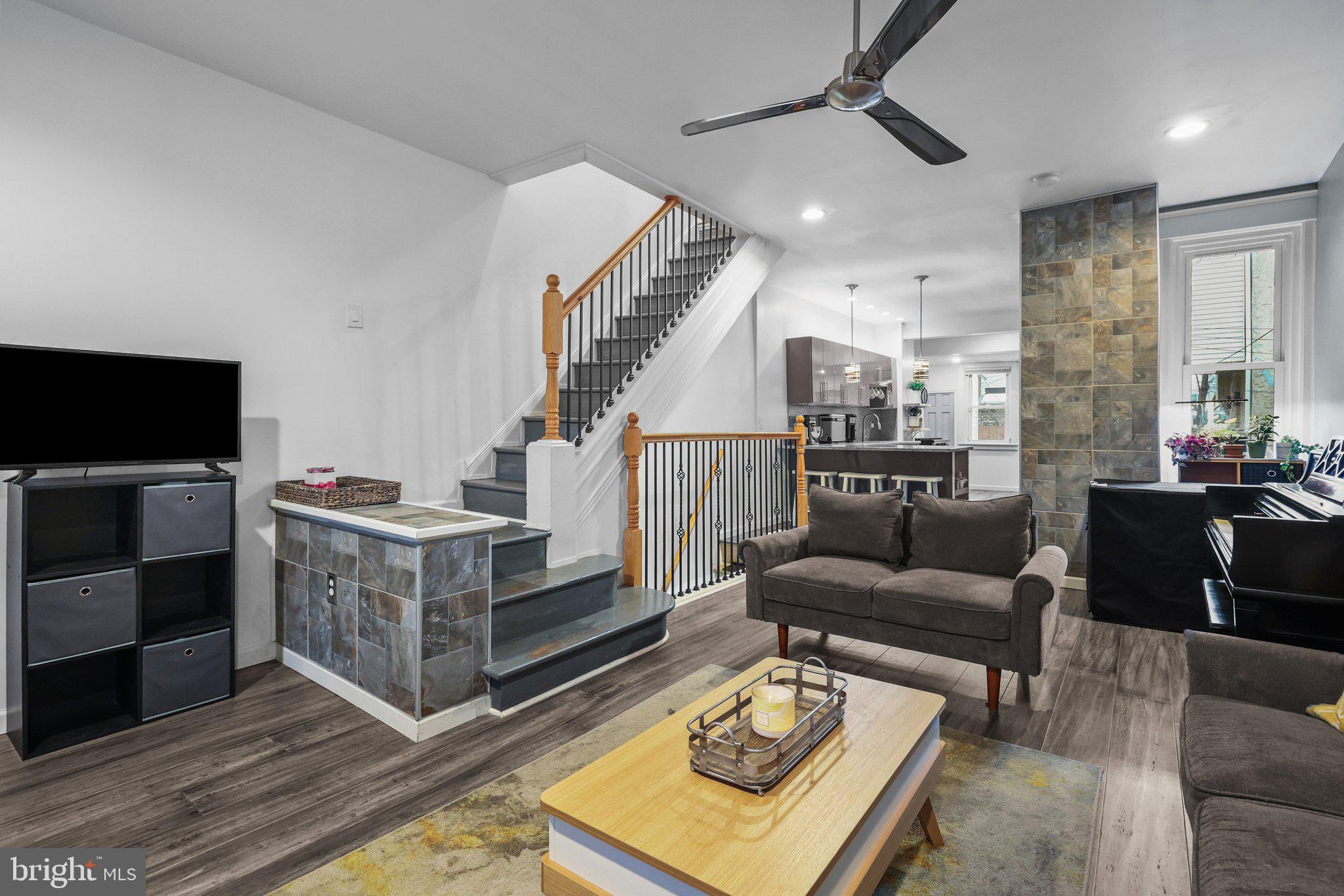 PORT RICHMOND - Residential