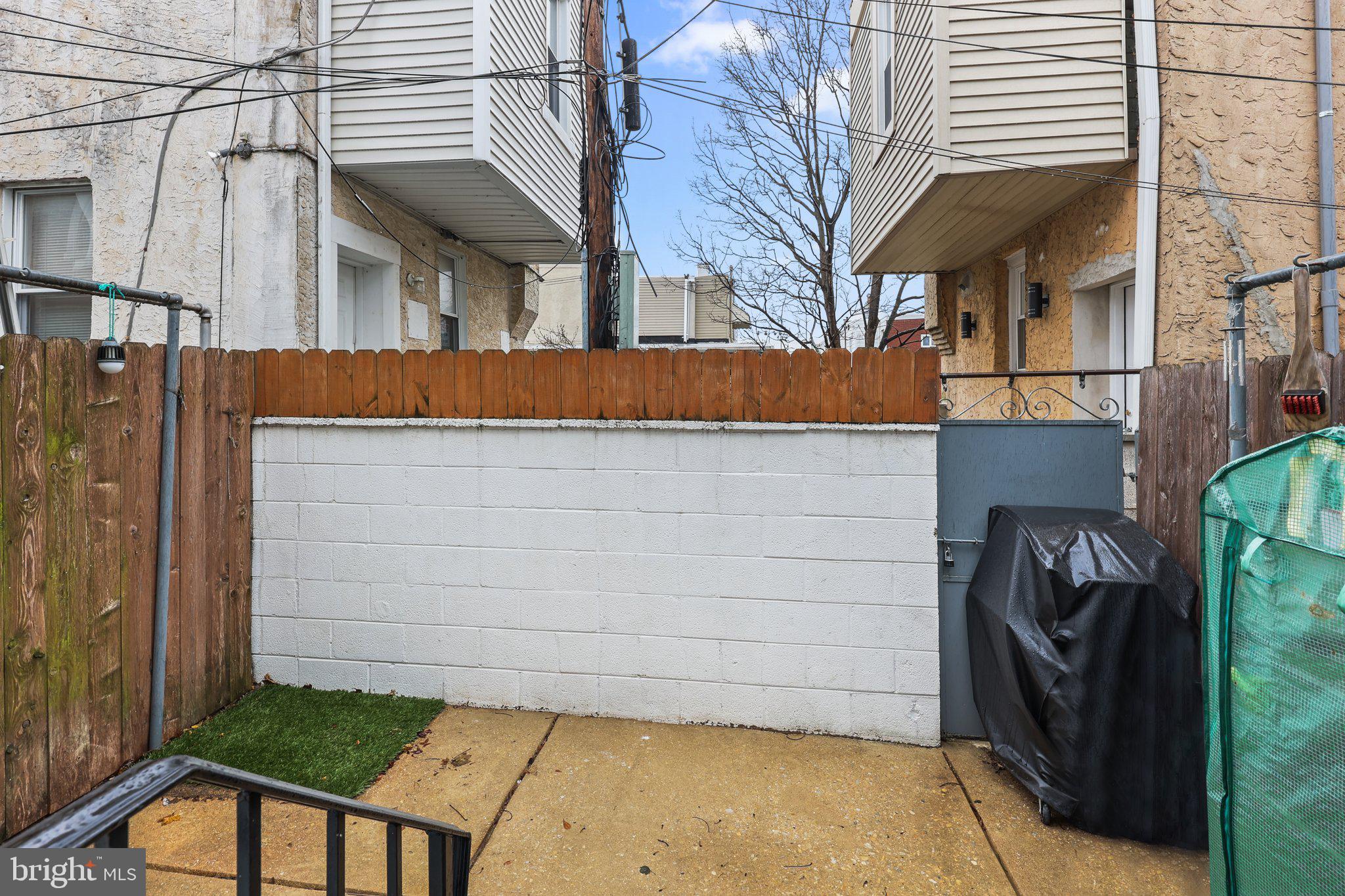 PORT RICHMOND - Residential