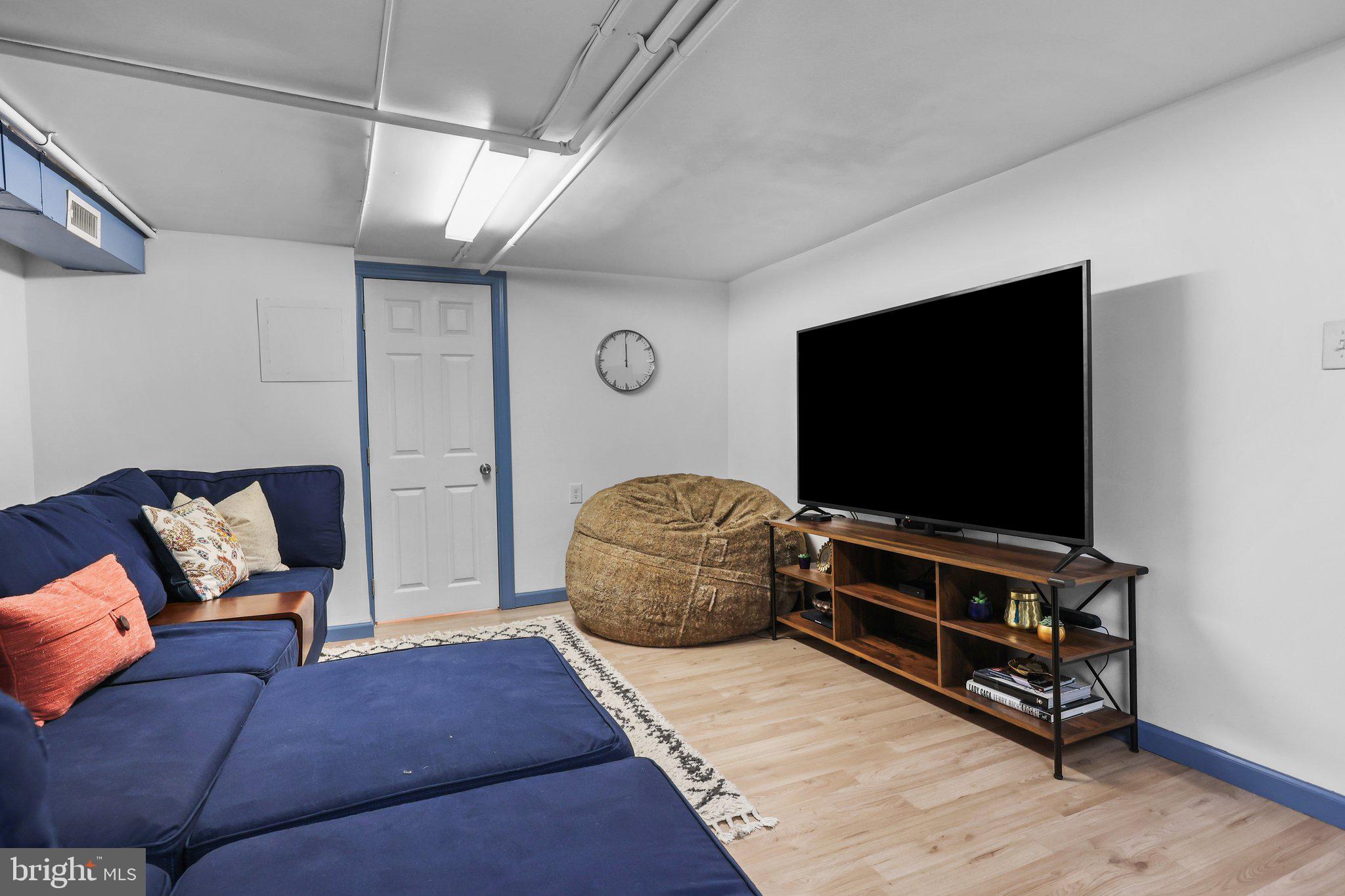 PORT RICHMOND - Residential