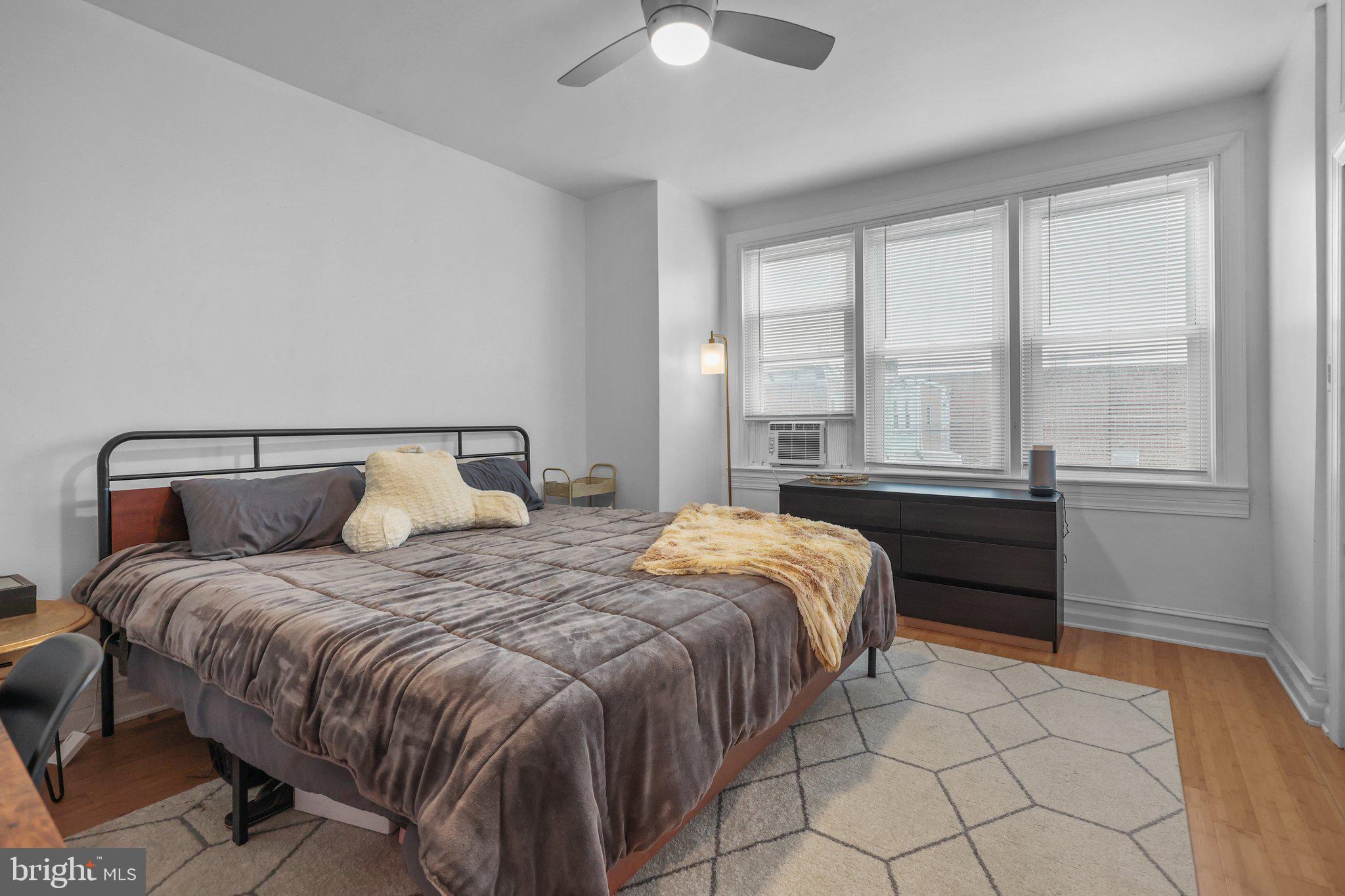 PORT RICHMOND - Residential