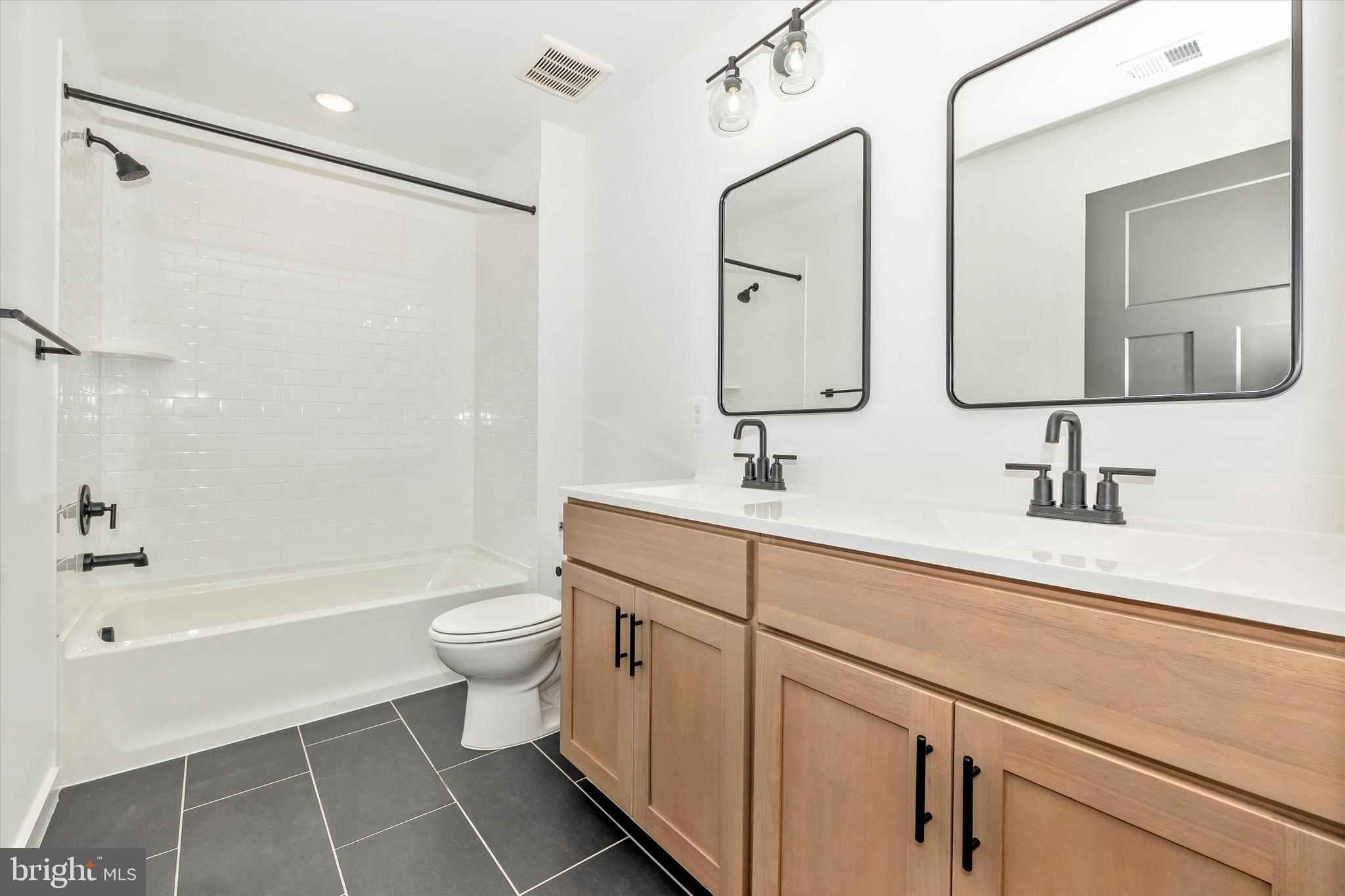 MYERSVILLE - Residential