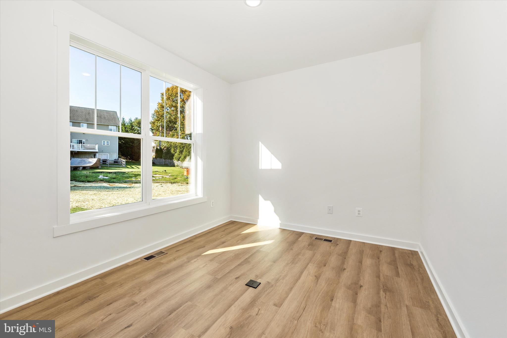 MYERSVILLE - Residential