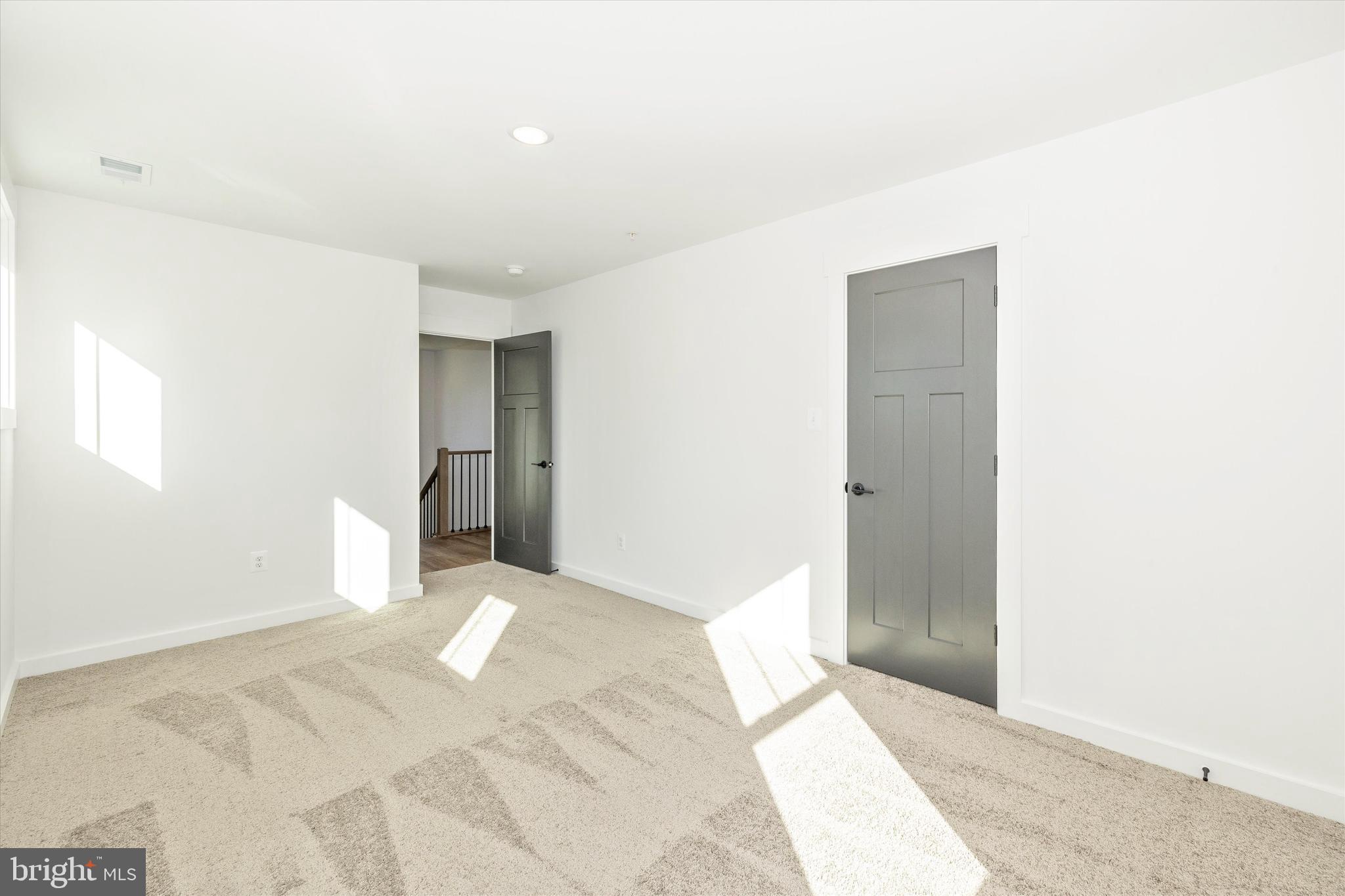 MYERSVILLE - Residential