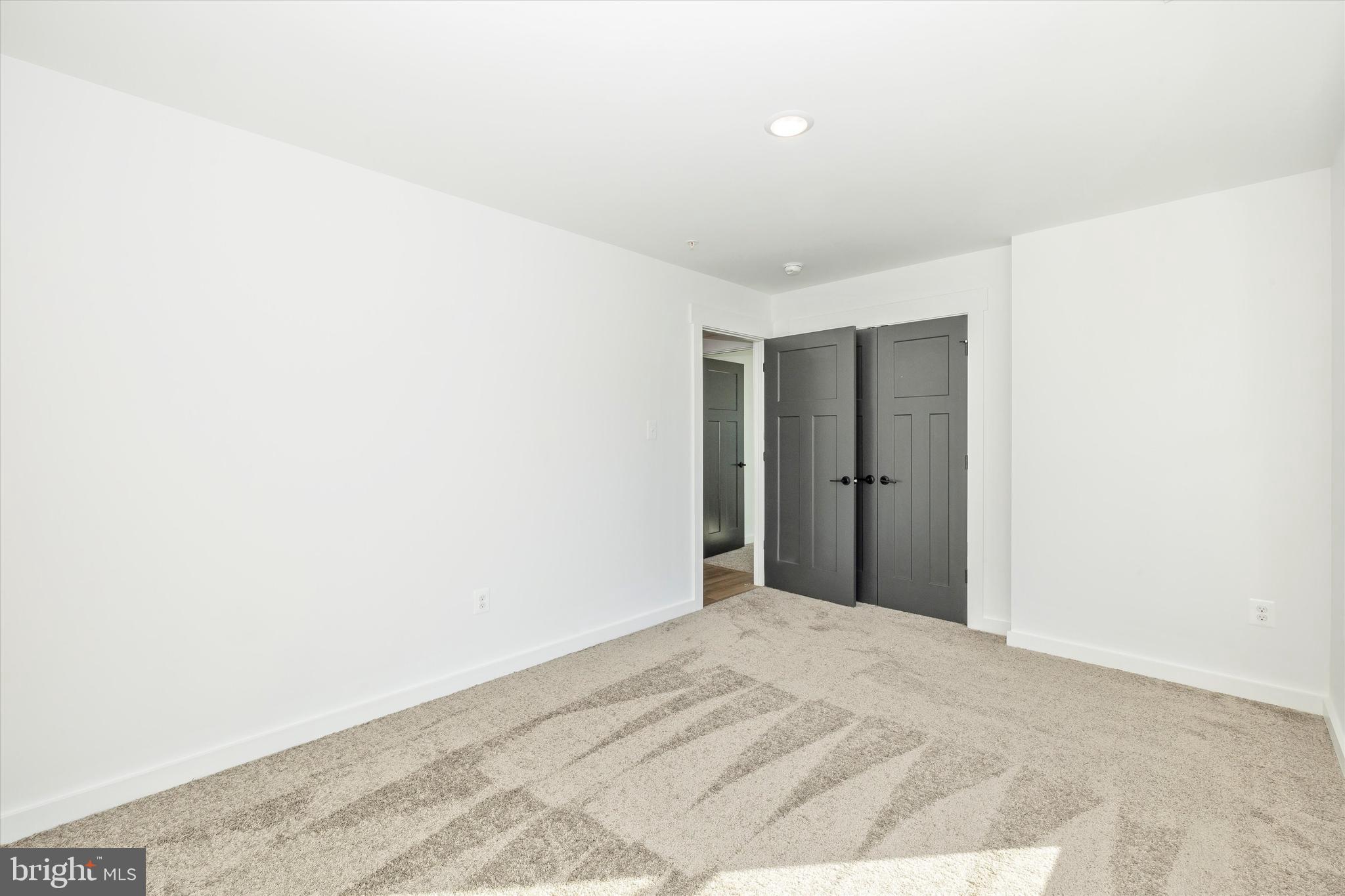 MYERSVILLE - Residential