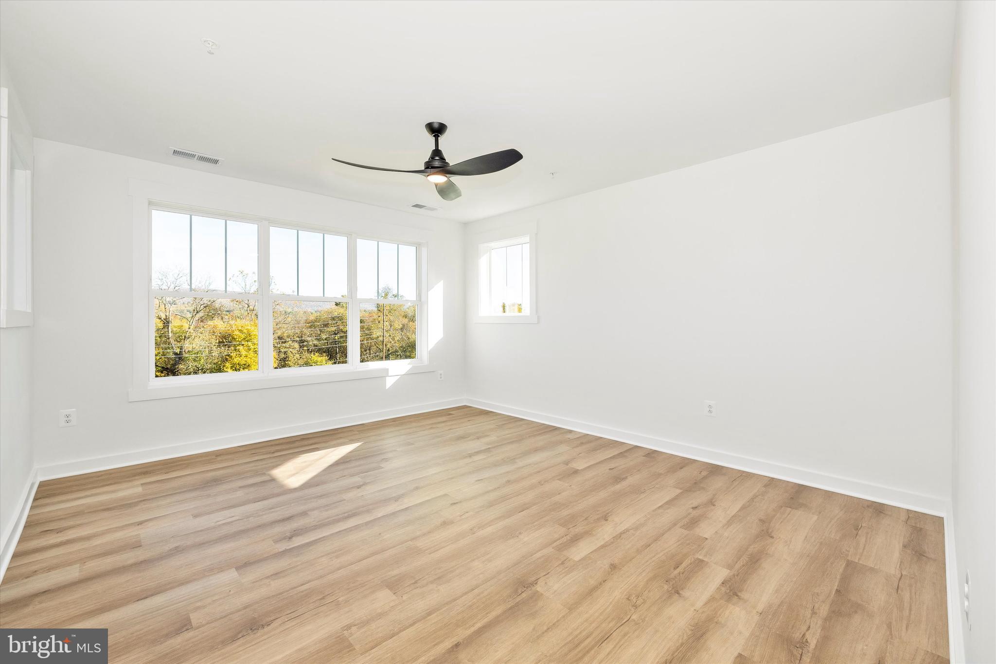 MYERSVILLE - Residential