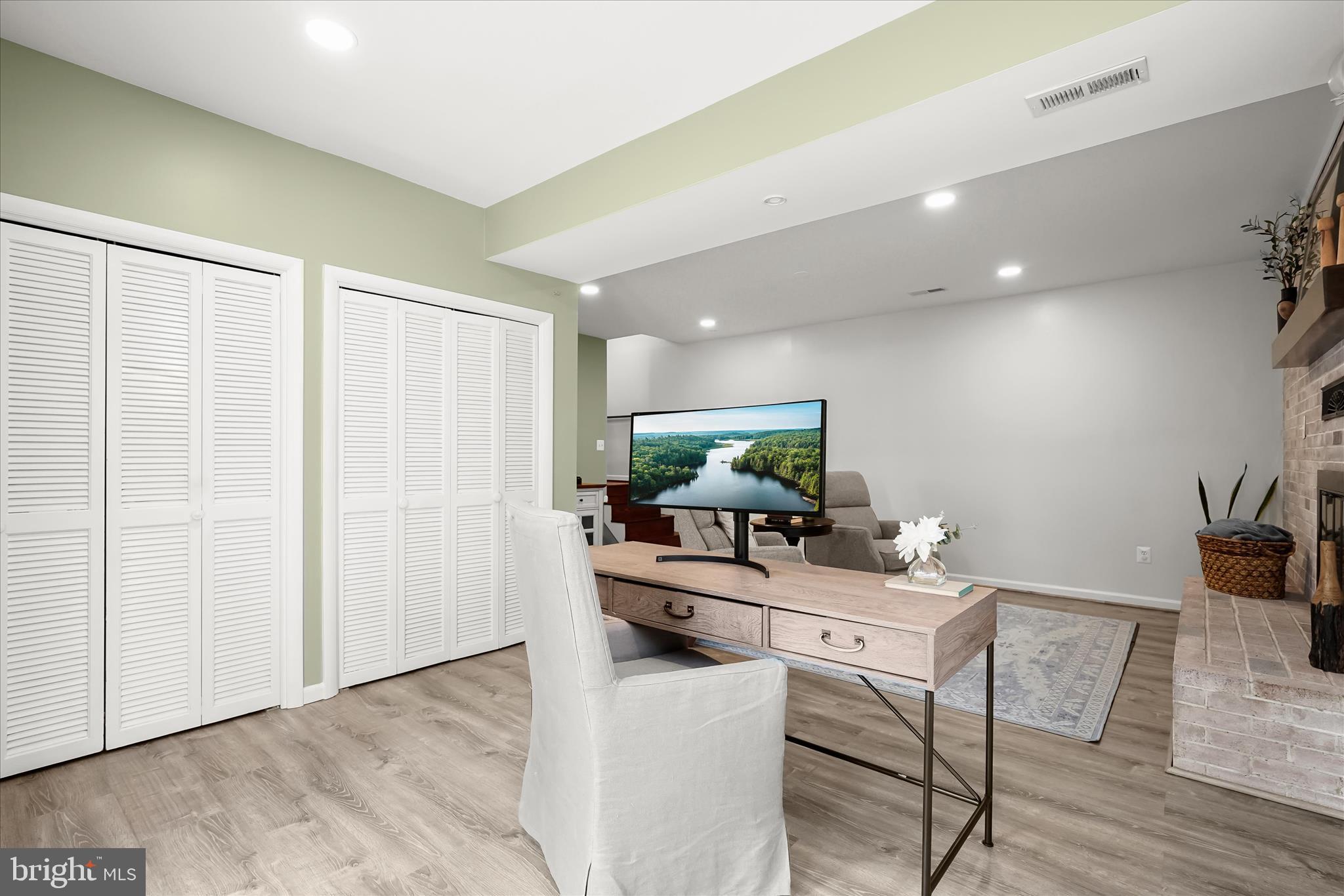 STERLING  PARK - Residential