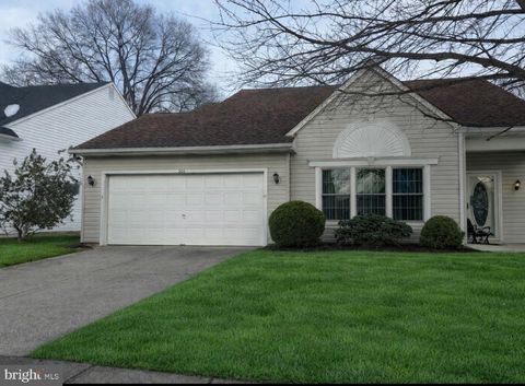 206 WAGON WHEEL LANE COLUMBUS NJ 08022