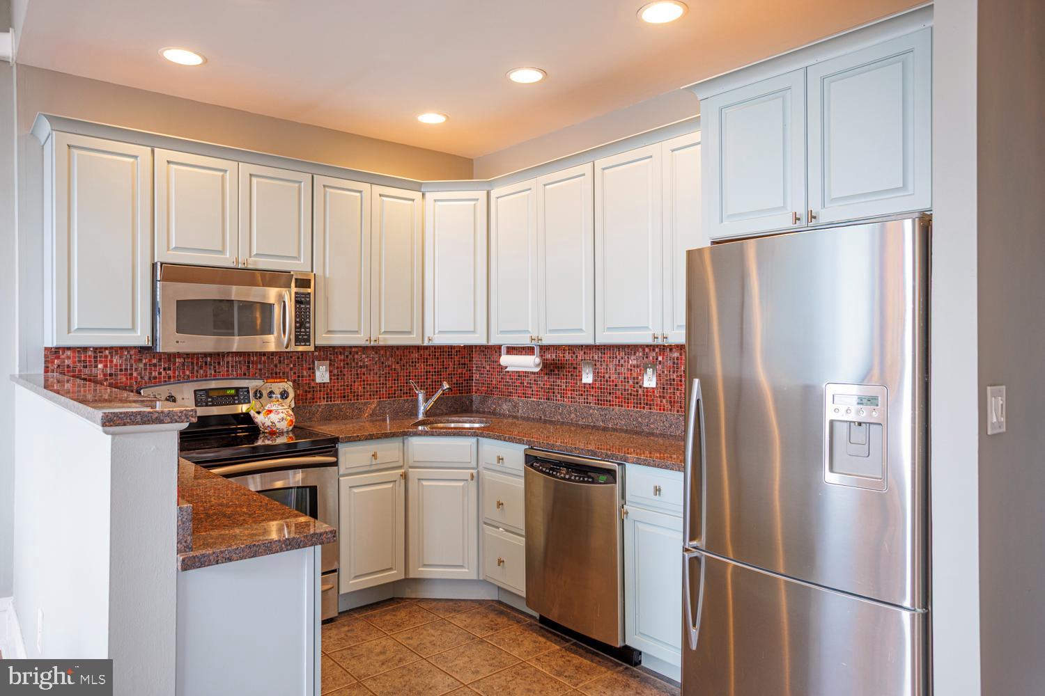 WASHINGTON SQ WEST - Residential