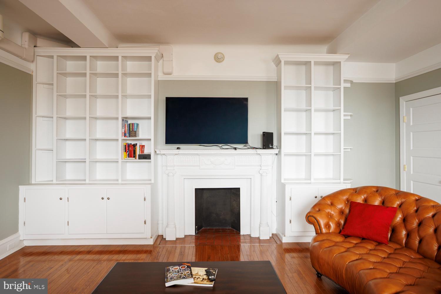 WASHINGTON SQ WEST - Residential