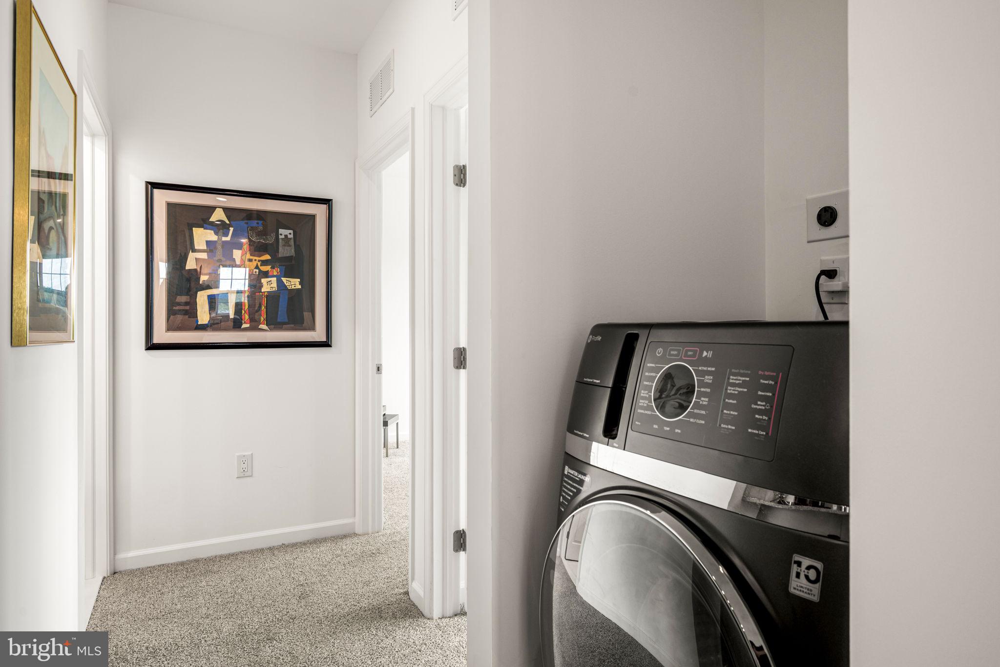 RADCLIFFE COURT - Residential